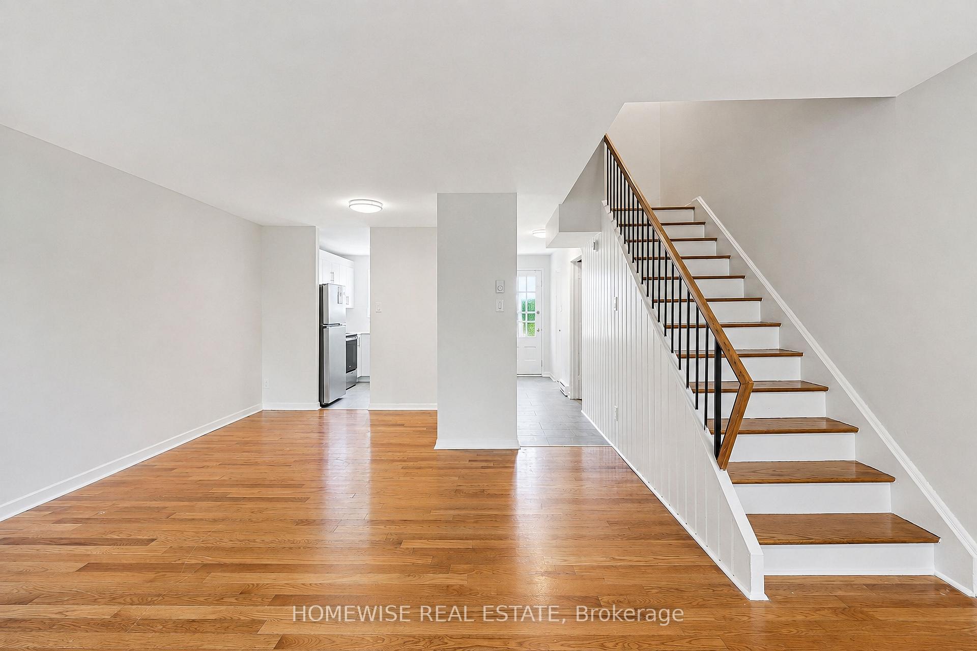 Photo 7 of Unit 33, 1400 Winding Trail, Mississauga, Applewood — HOMEH