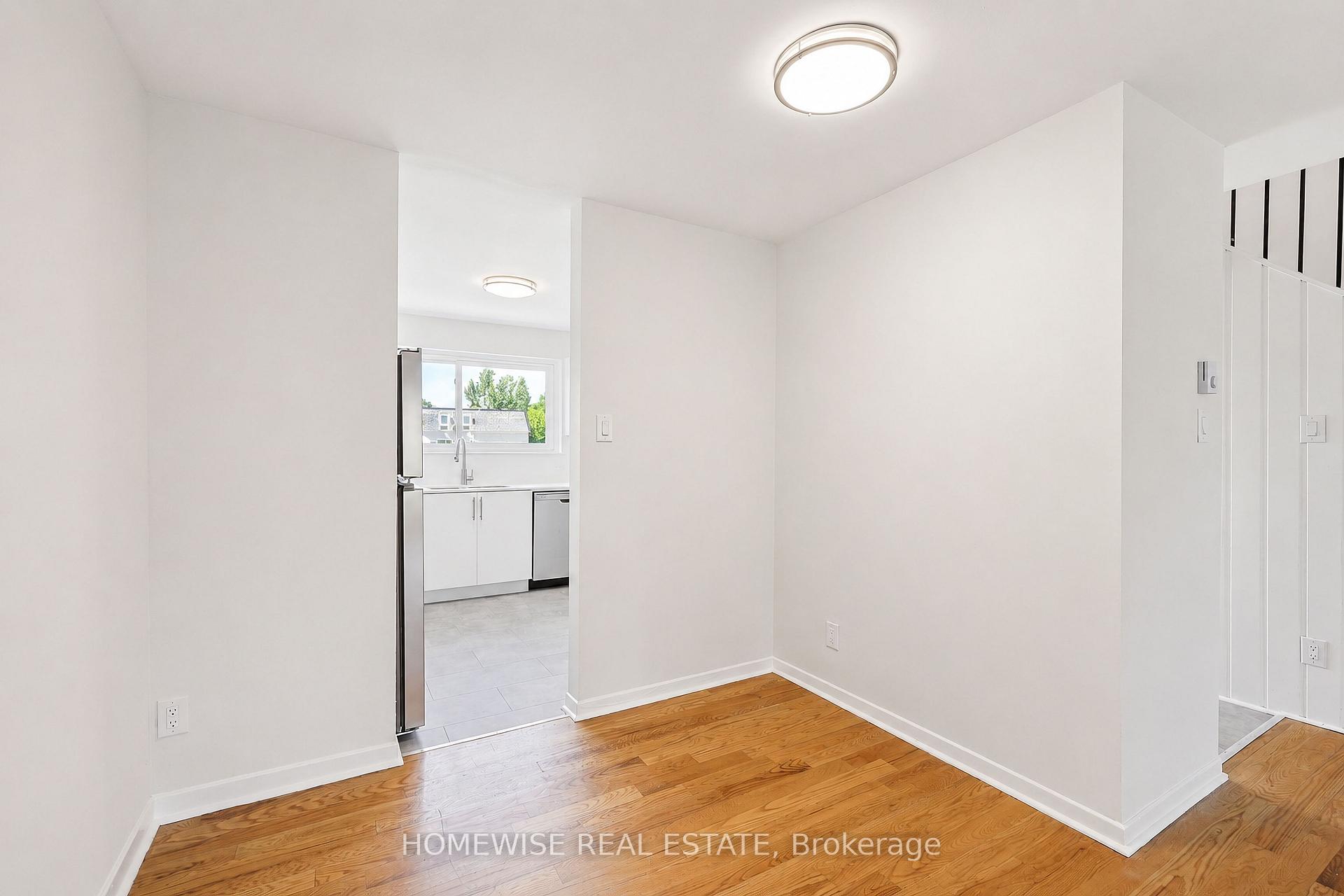 Photo 10 of Unit 33, 1400 Winding Trail, Mississauga, Applewood — HOMEH