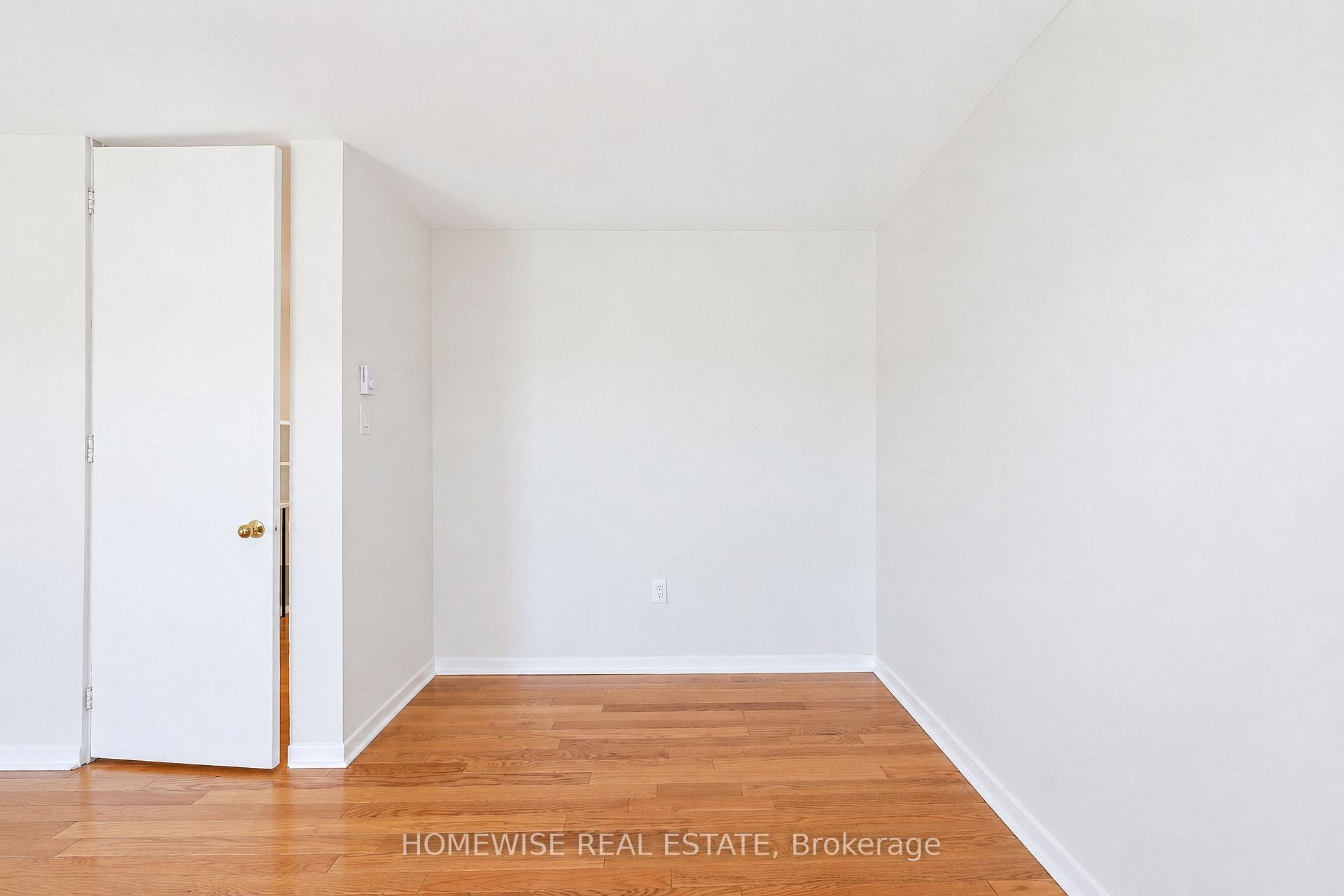 Photo 28 of Unit 33, 1400 Winding Trail, Mississauga, Applewood — HOMEH