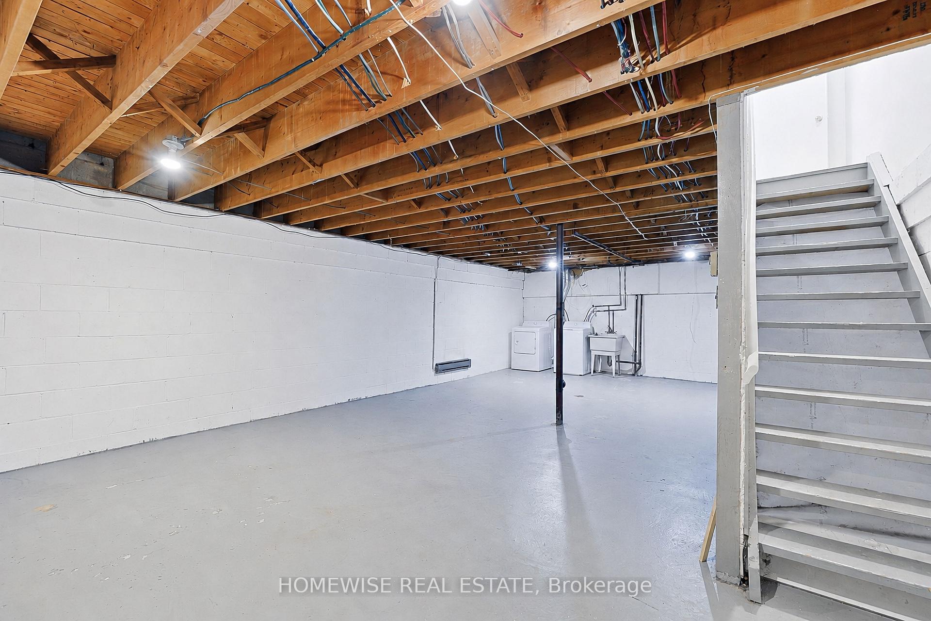 Photo 29 of Unit 33, 1400 Winding Trail, Mississauga, Applewood — HOMEH