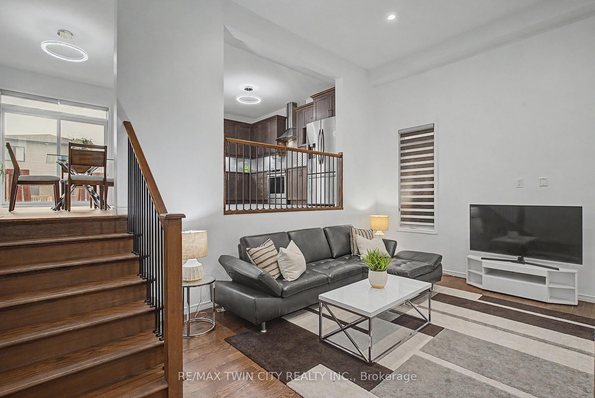 Photo 4 of 79 Beauchamp Drive, Cambridge, Blair Road — HOMEH