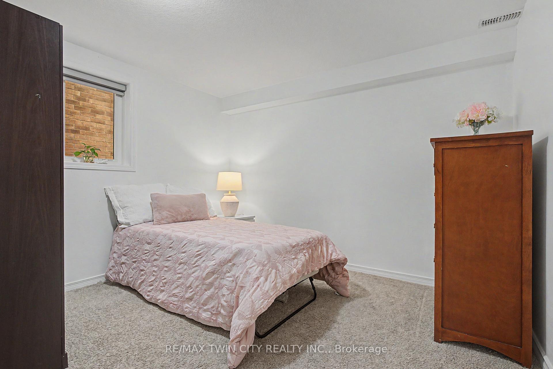 Photo 30 of 79 Beauchamp Drive, Cambridge, Blair Road — HOMEH
