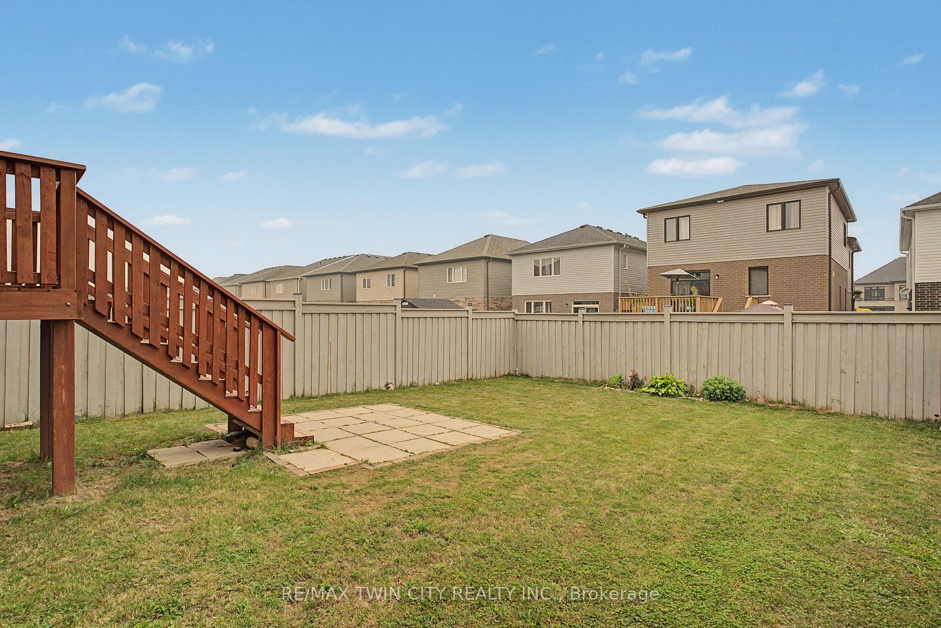 Photo 38 of 79 Beauchamp Drive, Cambridge, Blair Road — HOMEH