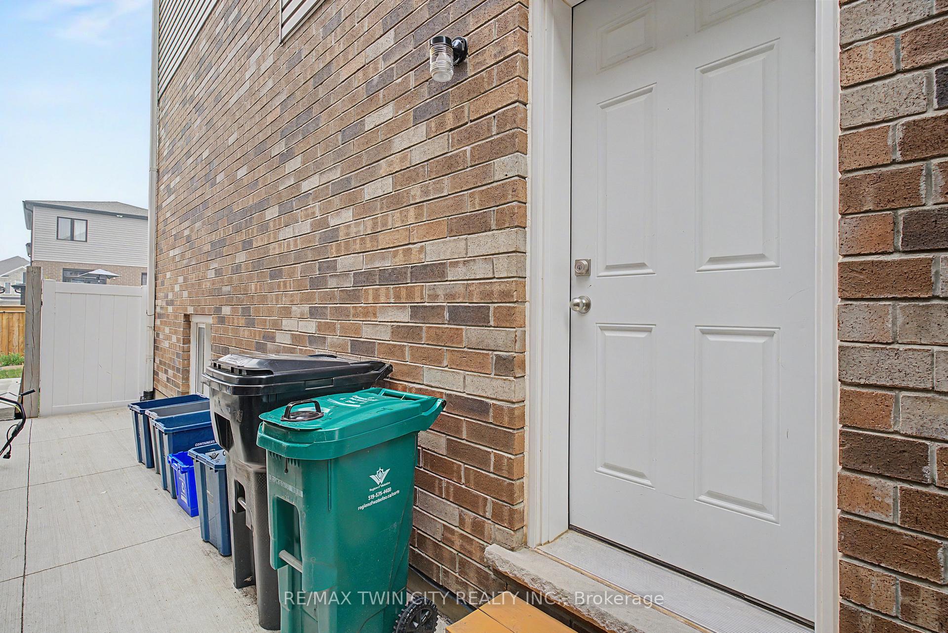 Photo 39 of 79 Beauchamp Drive, Cambridge, Blair Road — HOMEH