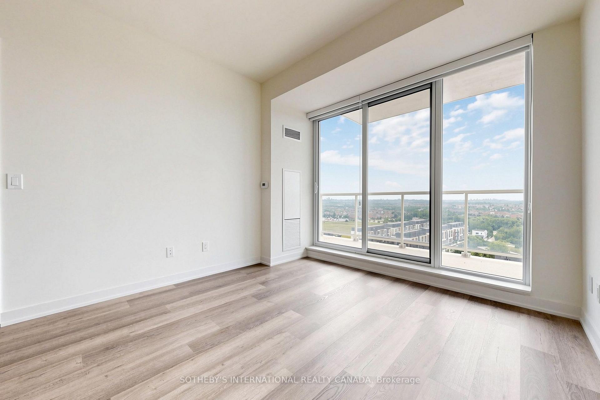 Photo 6 of Unit 1323, 2 David Eyer Road, Richmond Hill, Rural Richmond Hill — HOMEH