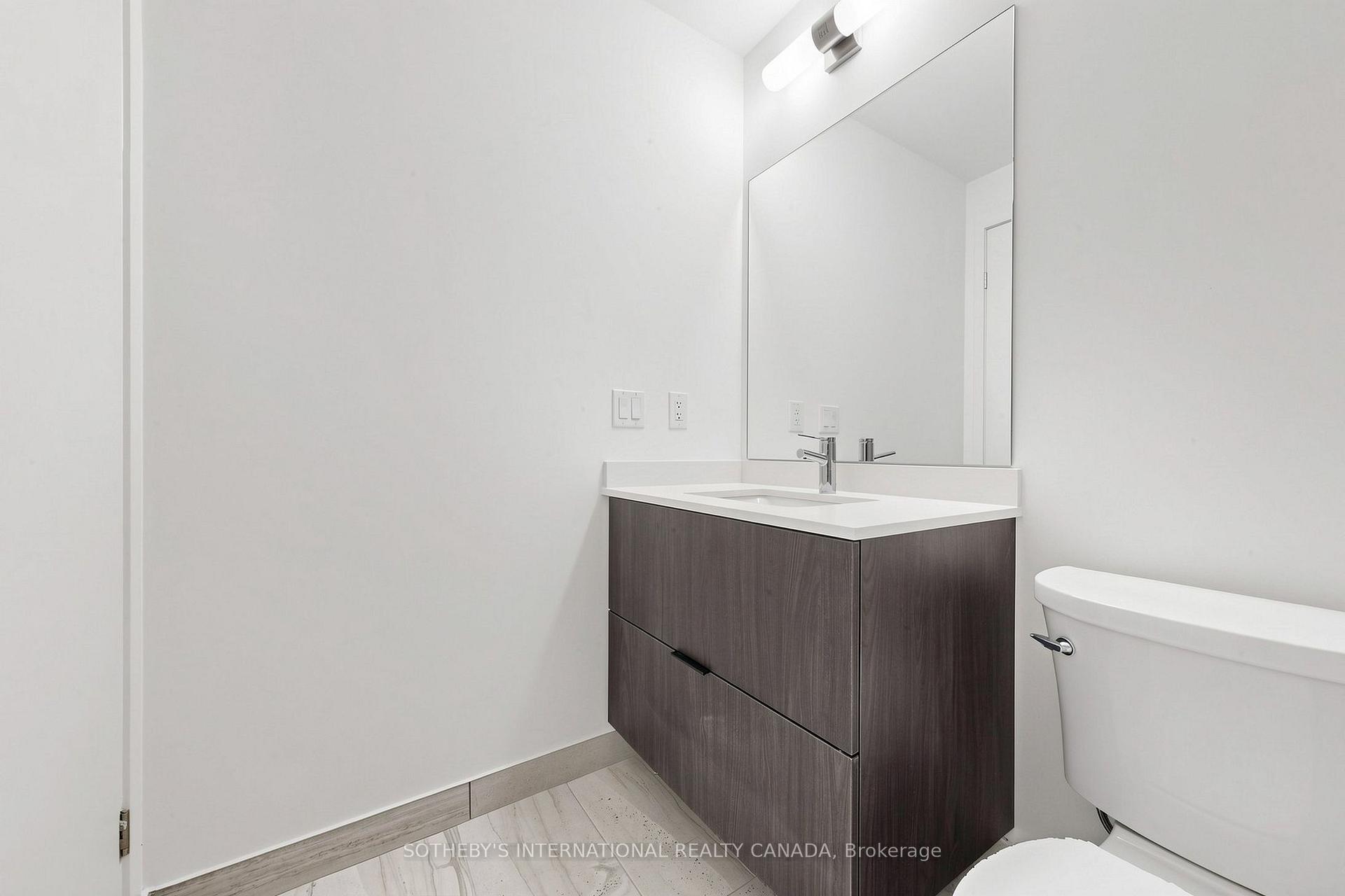 Photo 19 of Unit 1323, 2 David Eyer Road, Richmond Hill, Rural Richmond Hill — HOMEH