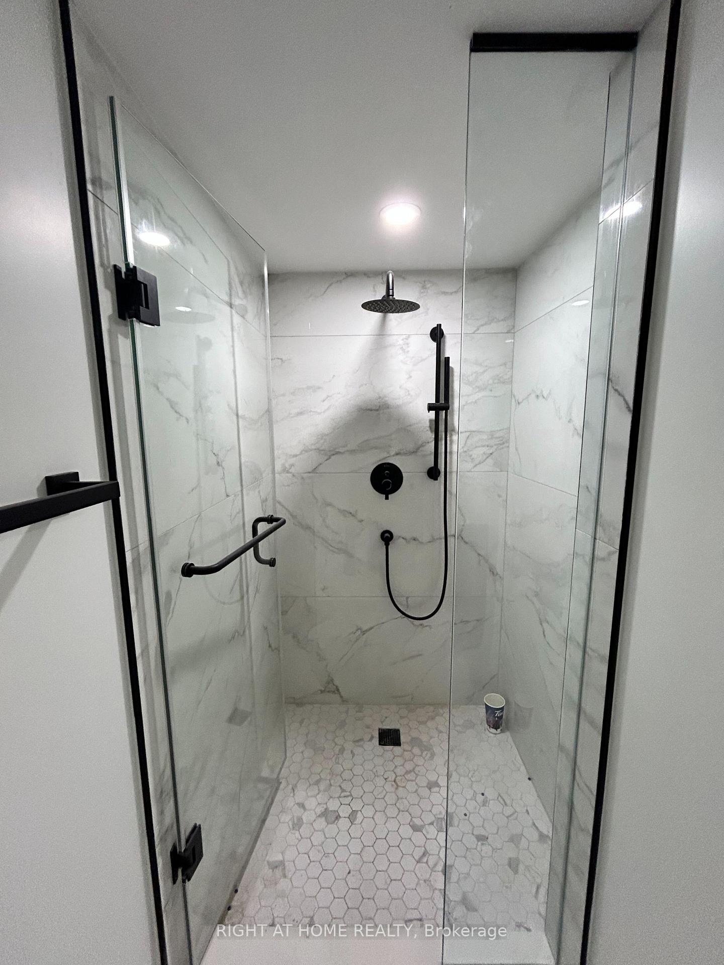 Photo 9 of 844 Crowells Street, Oshawa, Pinecrest — HOMEH