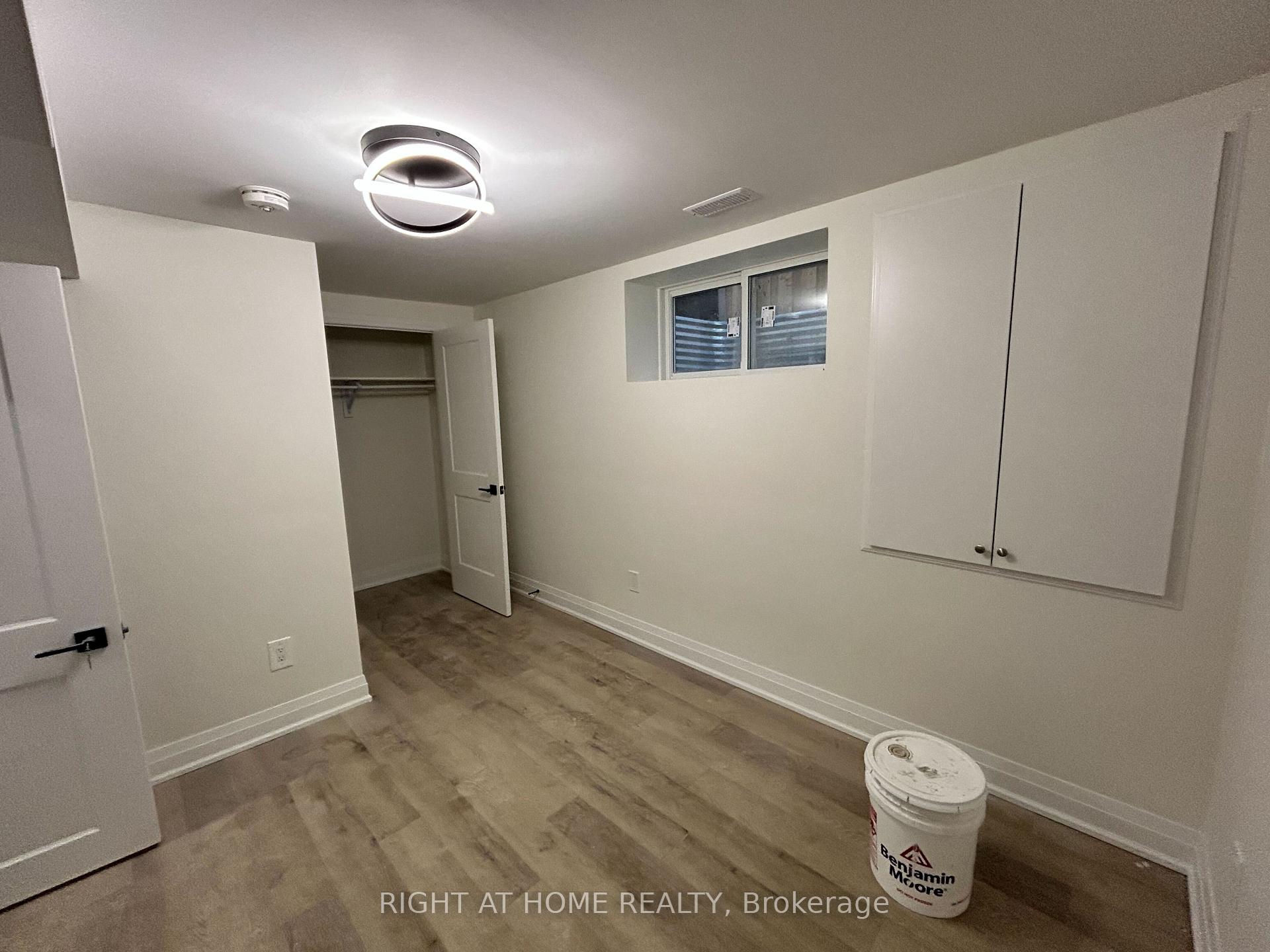 Photo 12 of 844 Crowells Street, Oshawa, Pinecrest — HOMEH