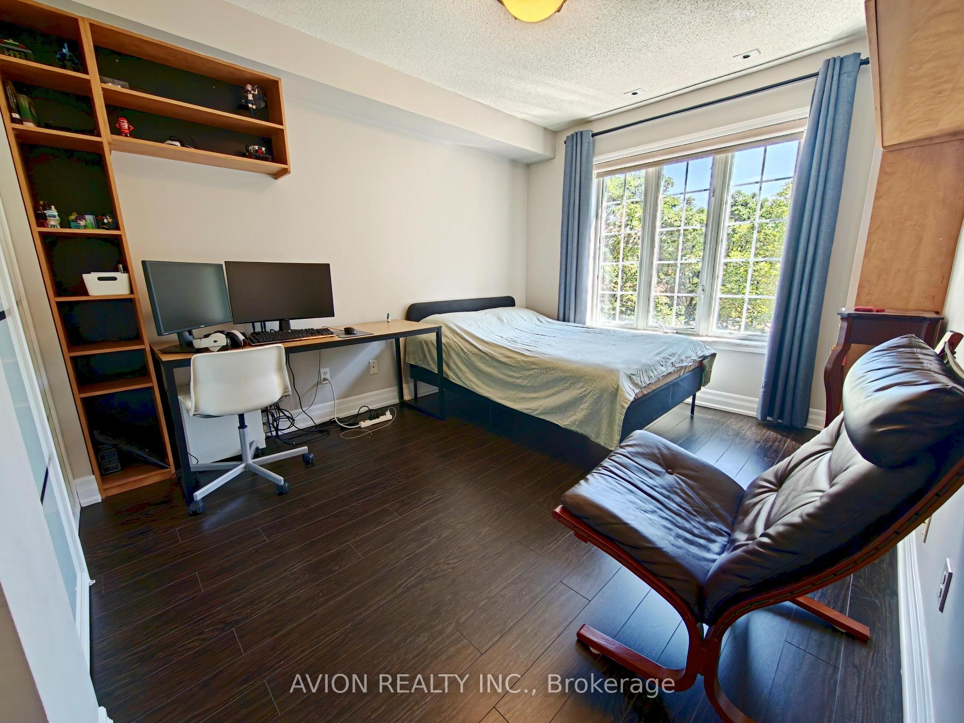 Photo 10 of Unit 9, 20 St Moritz Way, Markham, Unionville — HOMEH