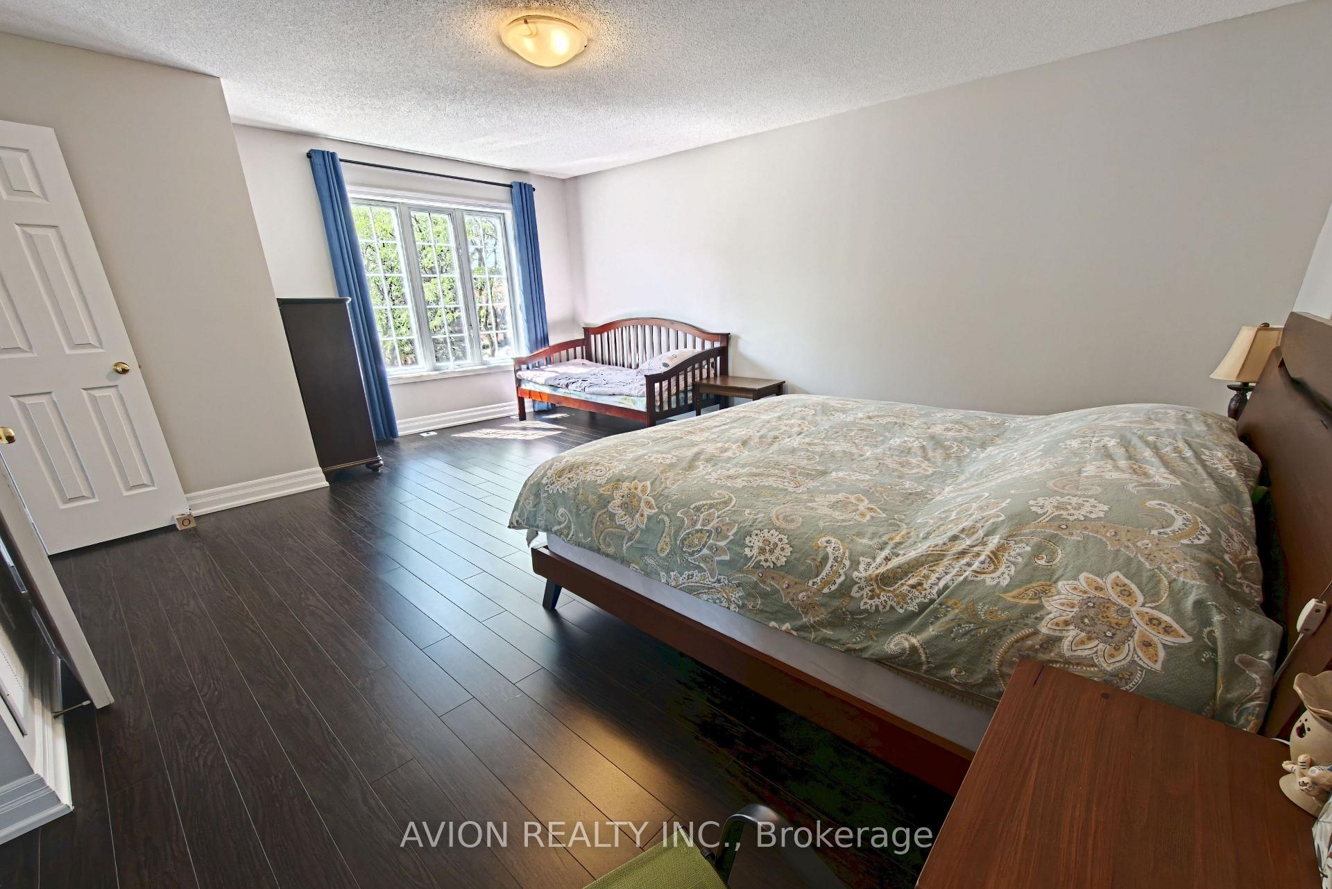 Photo 16 of Unit 9, 20 St Moritz Way, Markham, Unionville — HOMEH