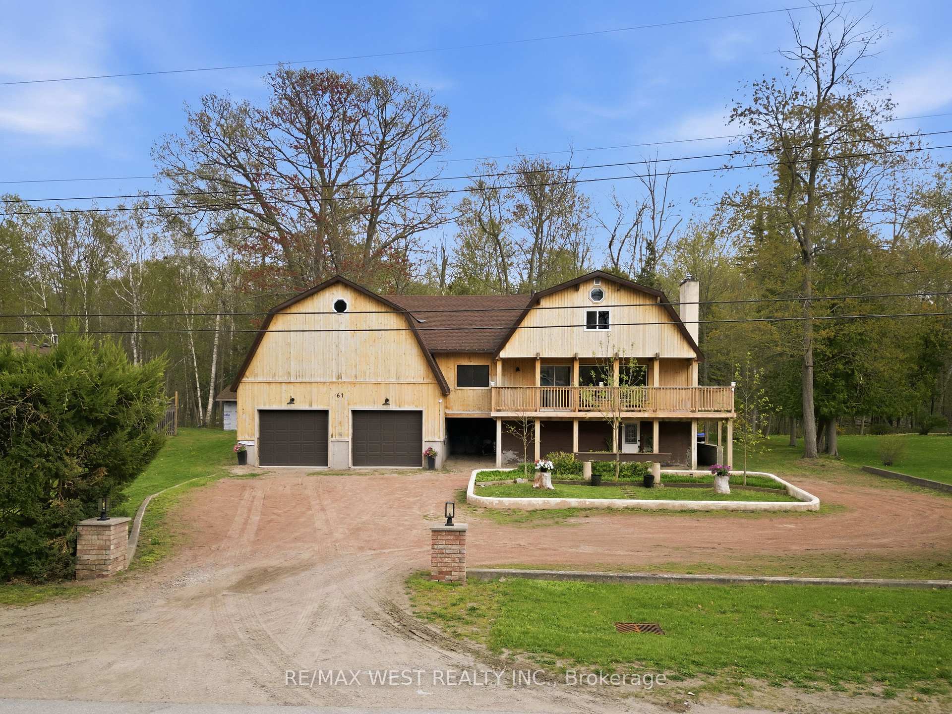 Photo 3 of 61 Antigua Drive, Wasaga Beach — HOMEH
