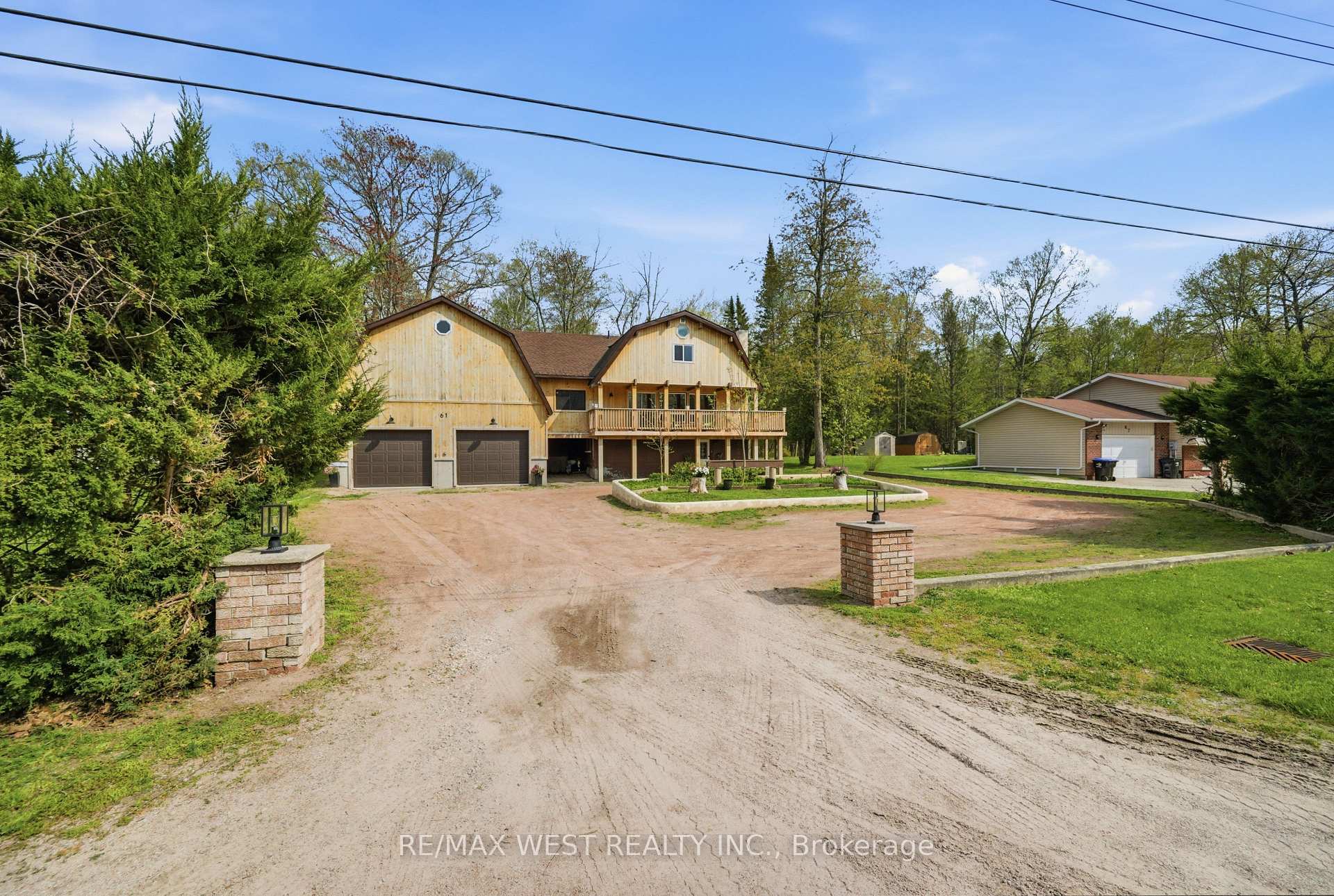 Photo 4 of 61 Antigua Drive, Wasaga Beach — HOMEH