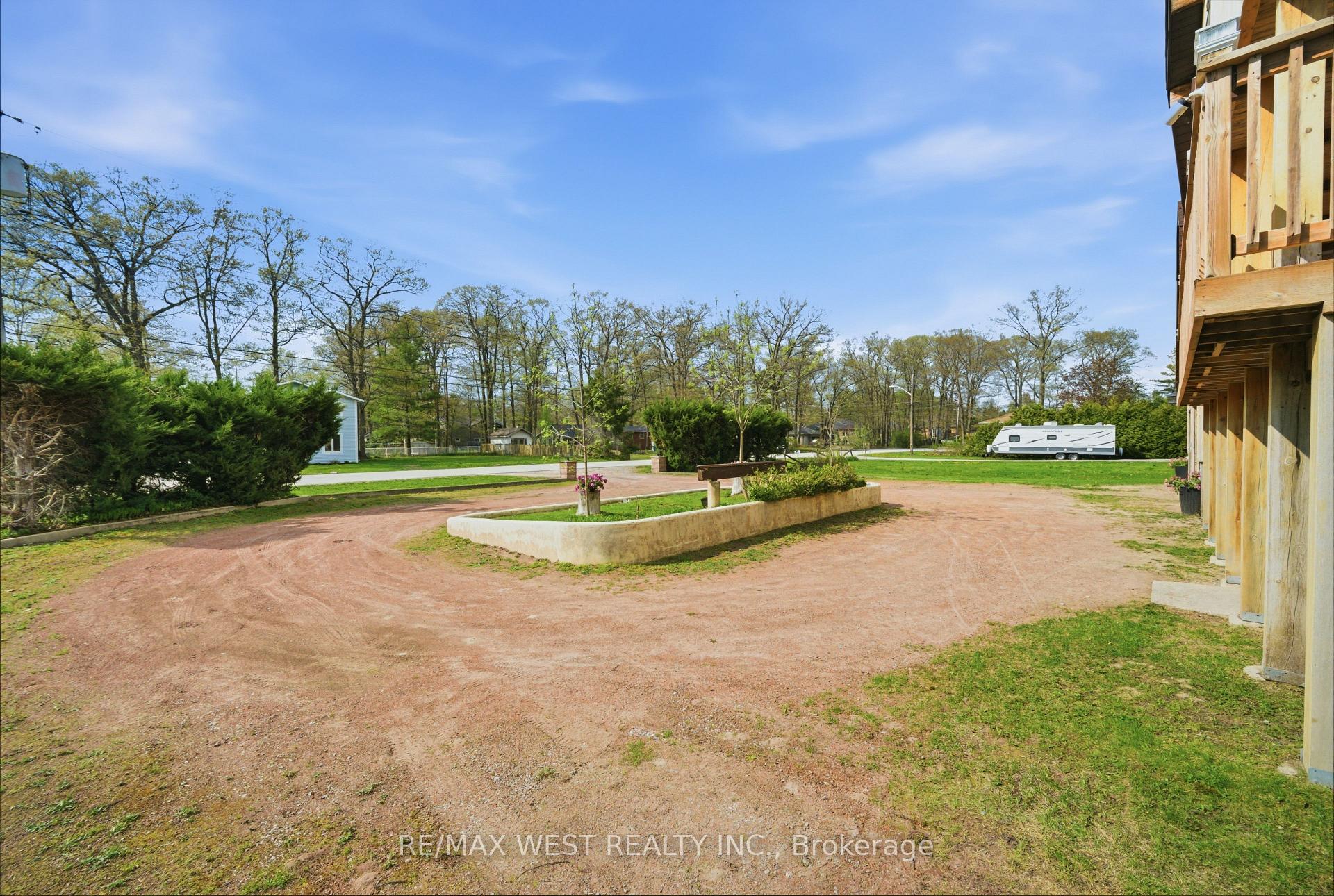Photo 6 of 61 Antigua Drive, Wasaga Beach — HOMEH
