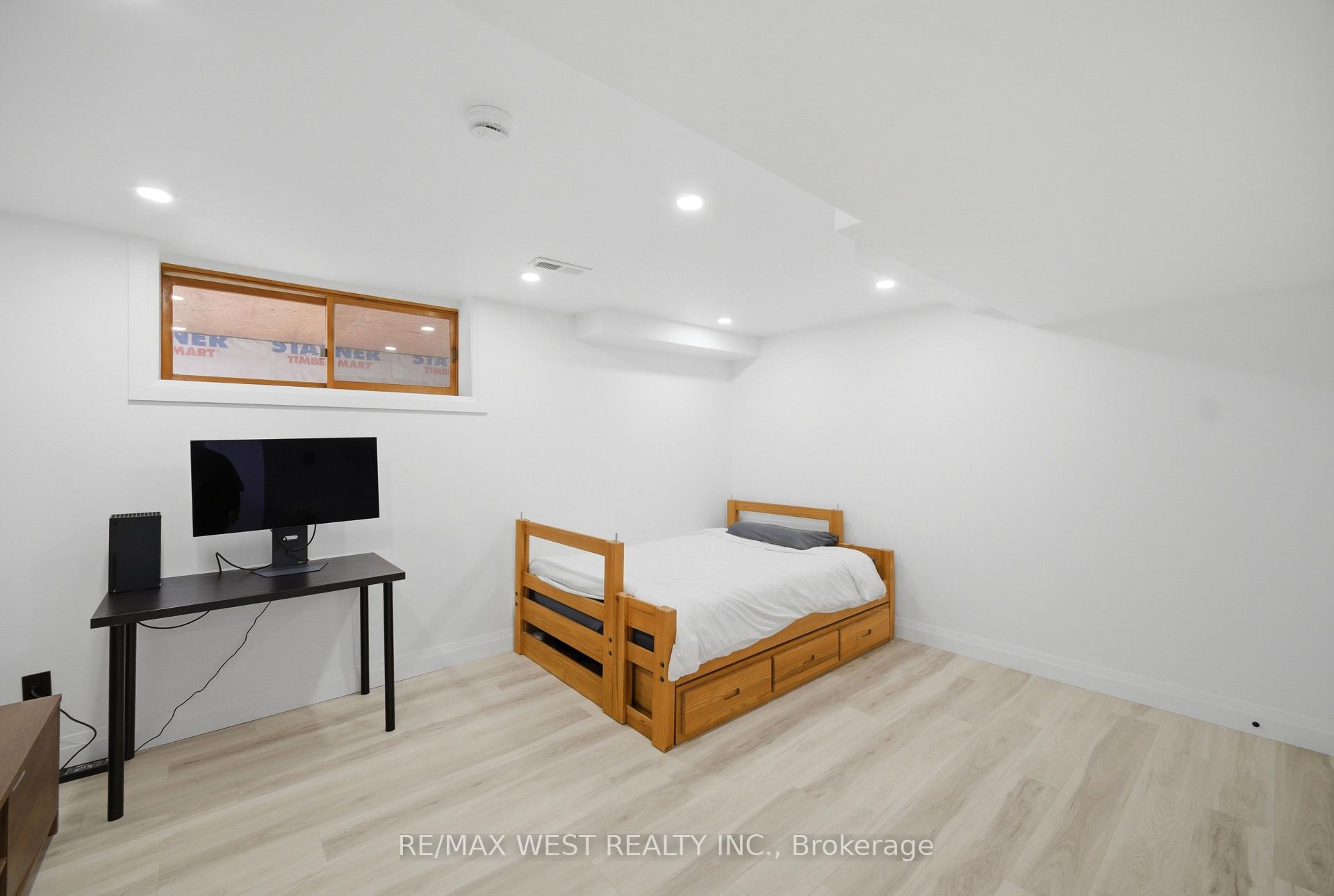 Photo 9 of 61 Antigua Drive, Wasaga Beach — HOMEH