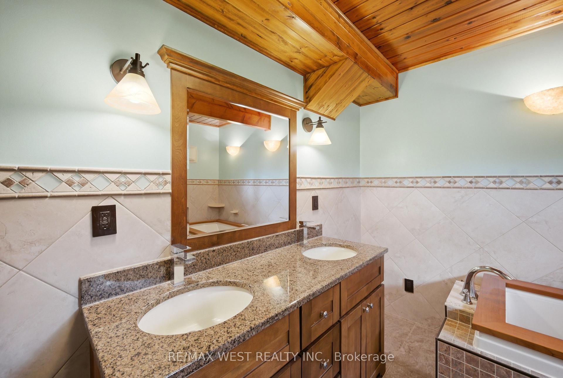 Photo 26 of 61 Antigua Drive, Wasaga Beach — HOMEH