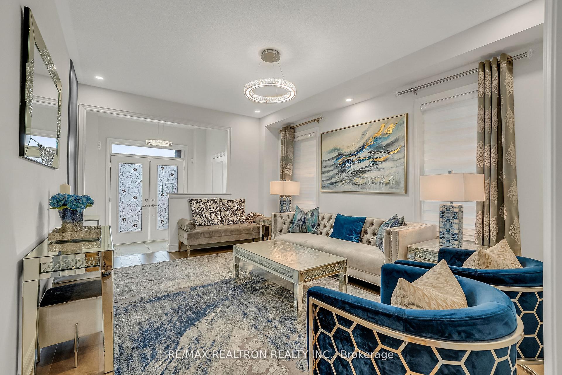 Photo 6 of 135 Prairie Rose Drive, Richmond Hill, Rural Richmond Hill — HOMEH