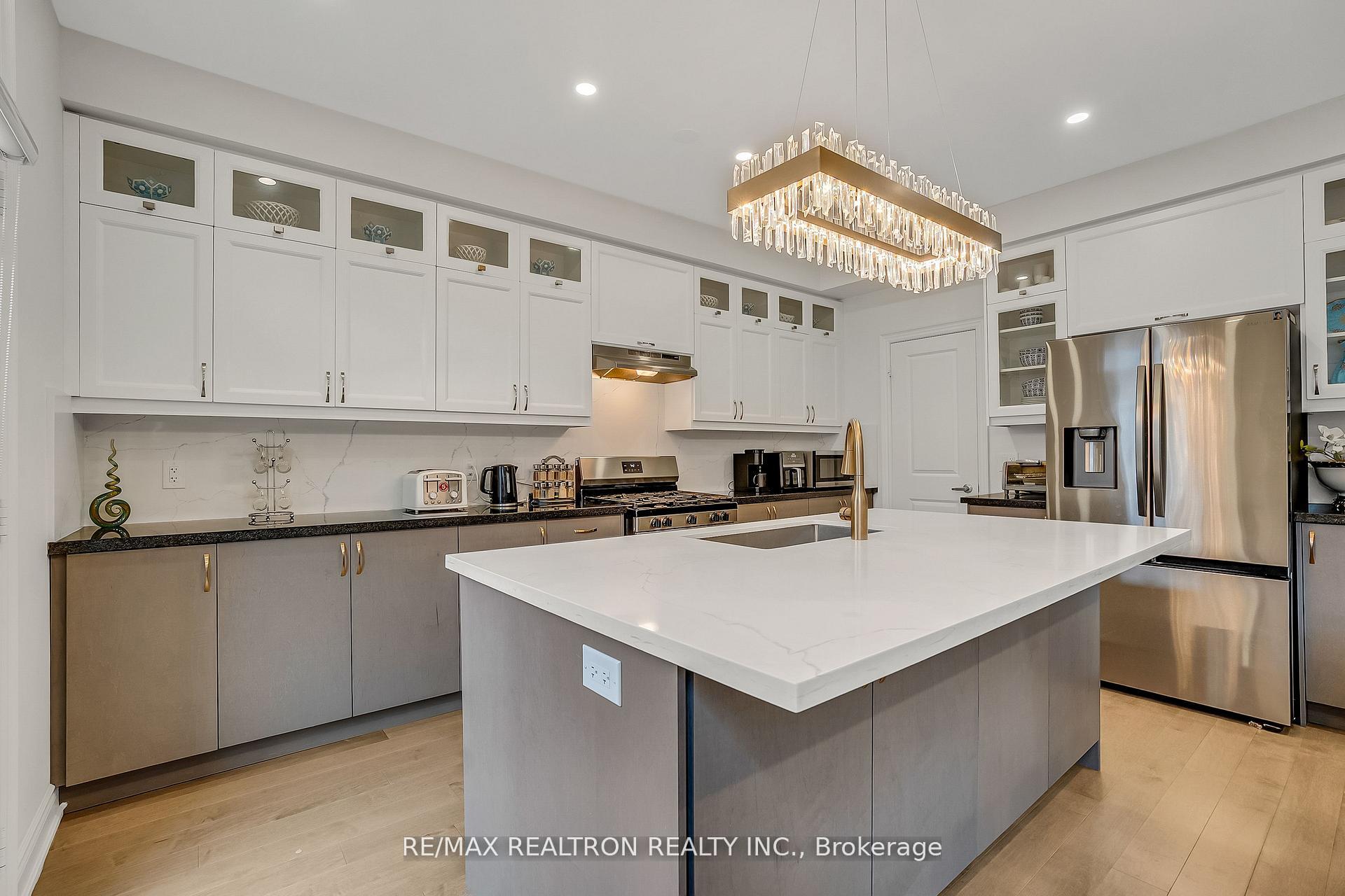 Photo 17 of 135 Prairie Rose Drive, Richmond Hill, Rural Richmond Hill — HOMEH