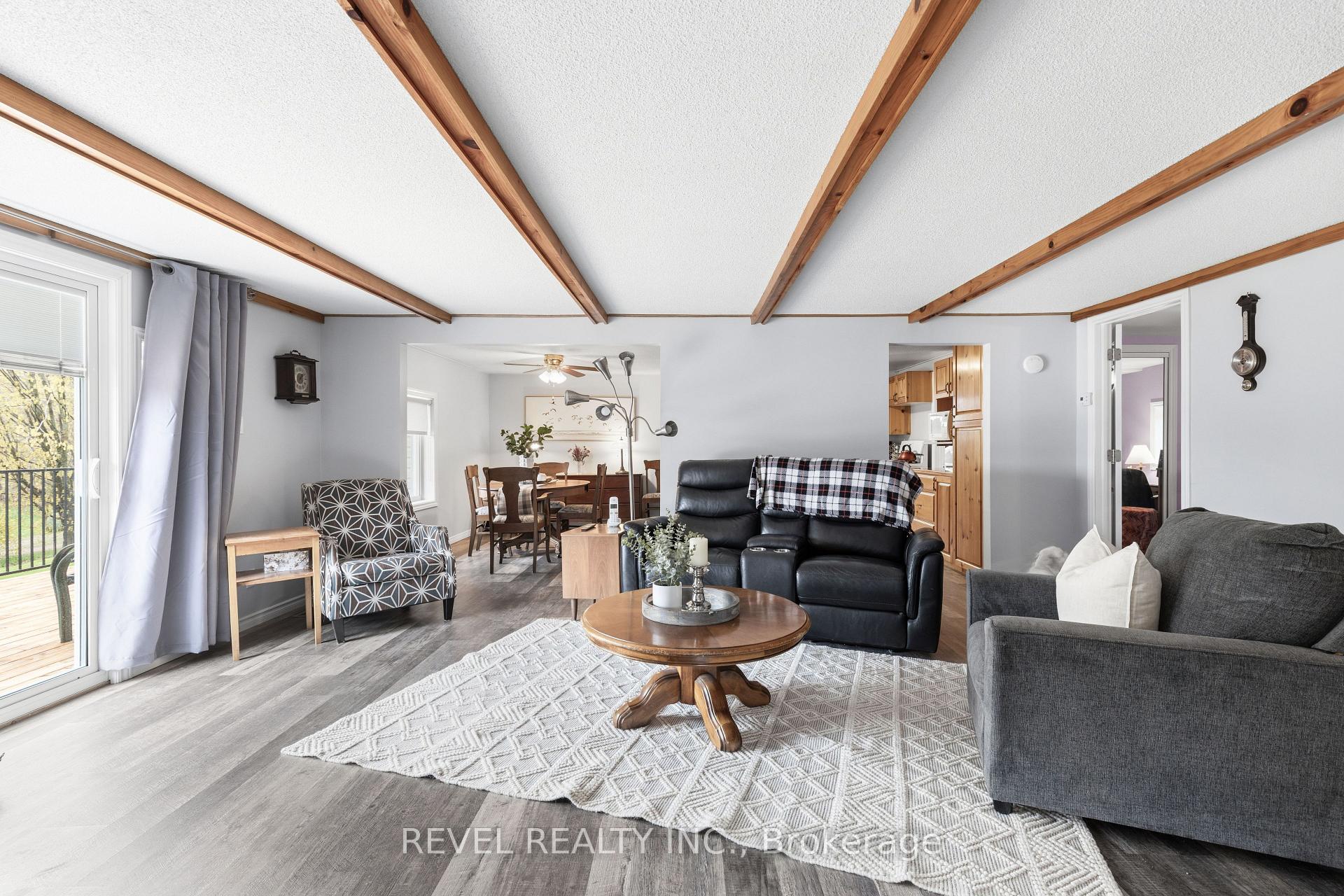 Photo 12 of 106 Coldstream Road, Kawartha Lakes, Fenelon Falls — HOMEH