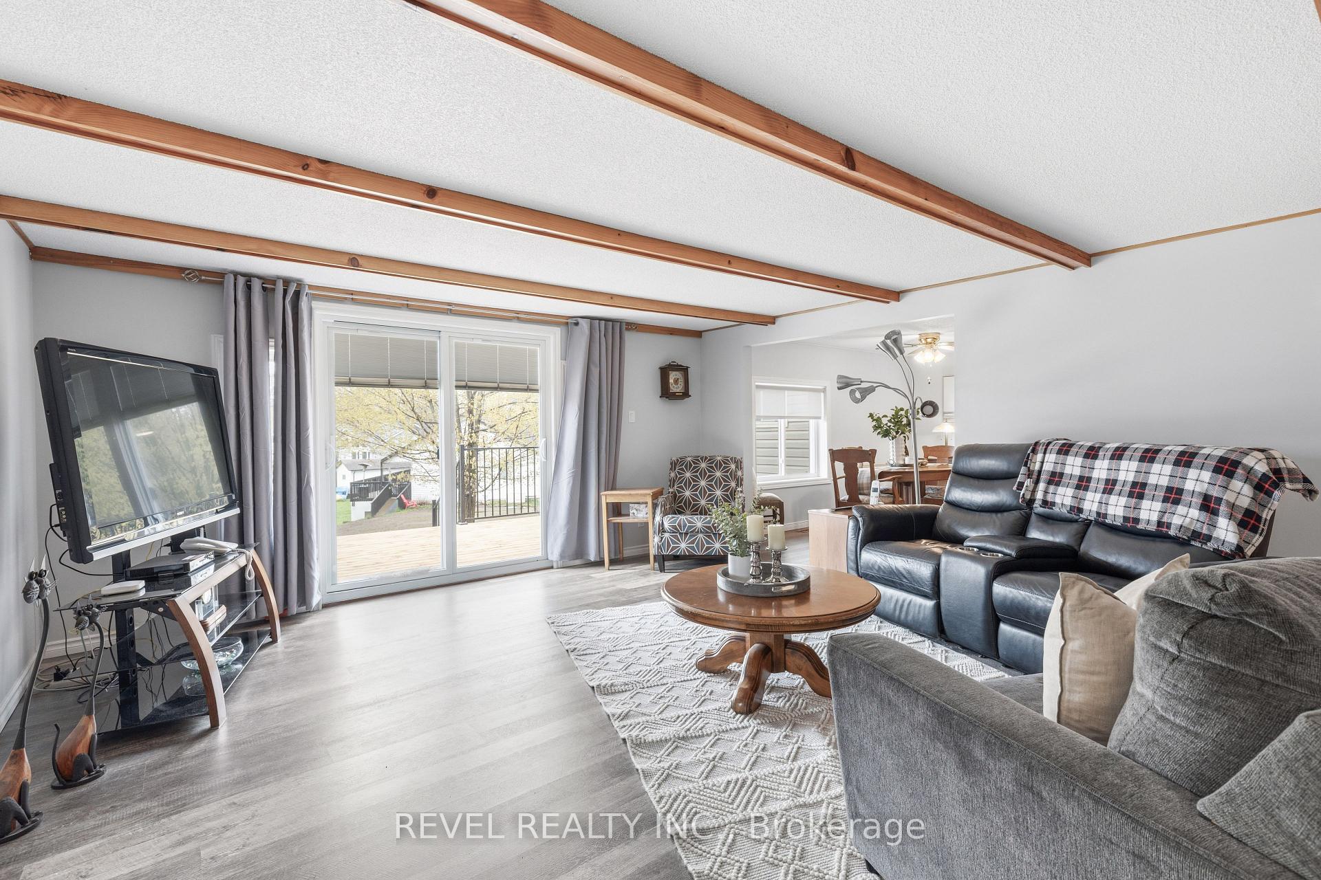 Photo 14 of 106 Coldstream Road, Kawartha Lakes, Fenelon Falls — HOMEH