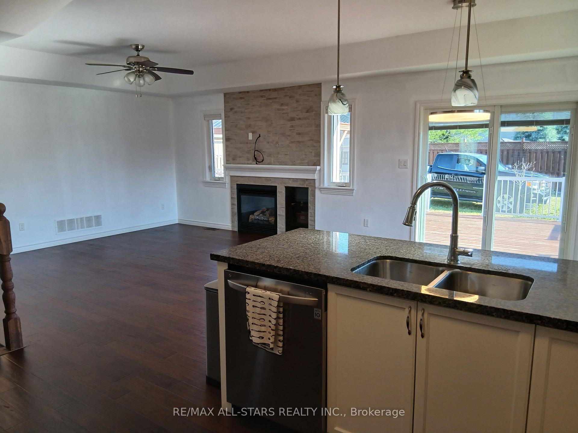 Photo 25 of 65 Liam Street, Kawartha Lakes, Lindsay — HOMEH