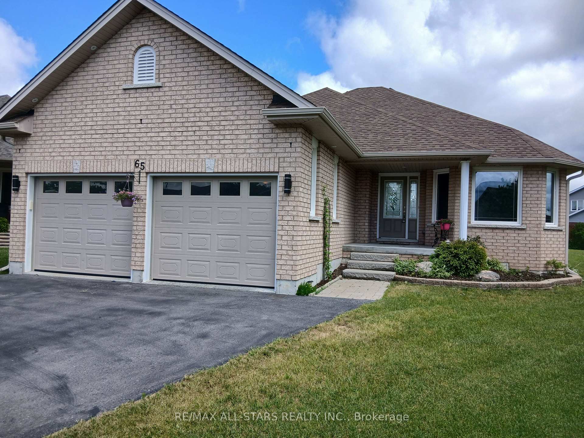 Photo 1 of 65 Liam Street, Kawartha Lakes, Lindsay — HOMEH