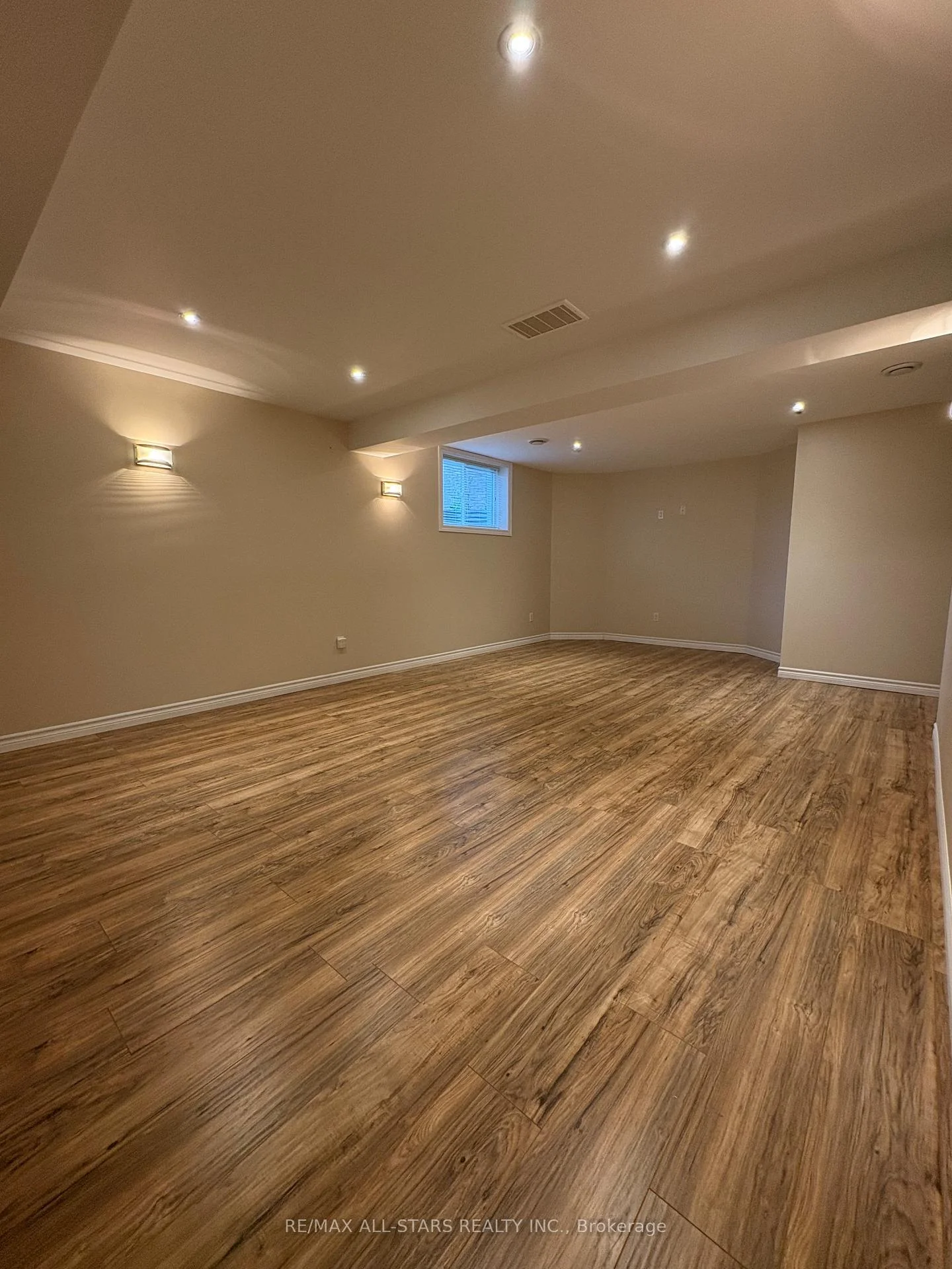 Photo 28 of 65 Liam Street, Kawartha Lakes, Lindsay — HOMEH