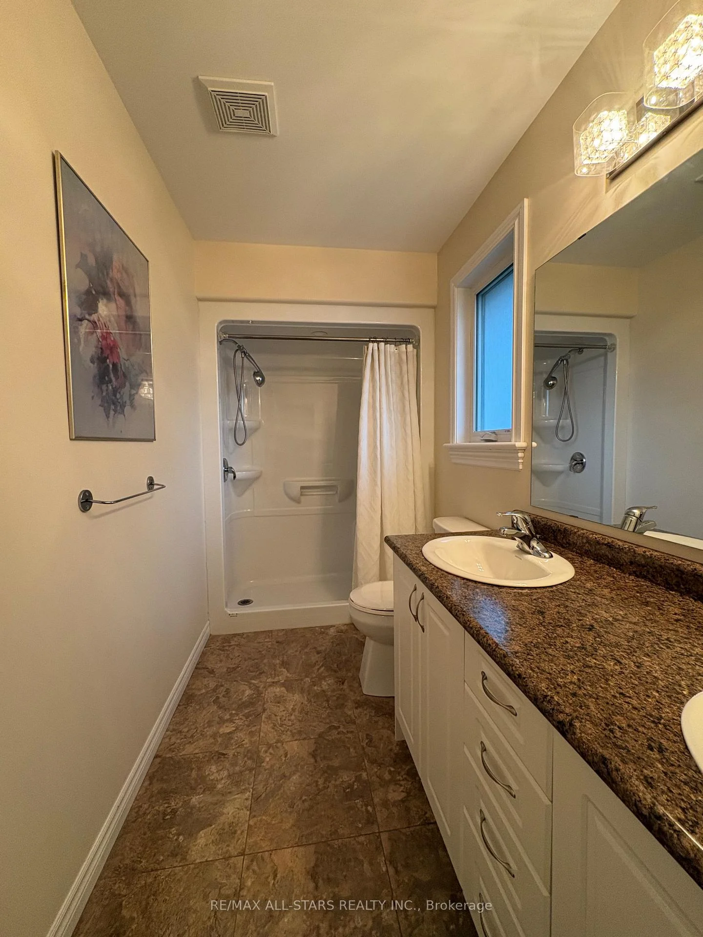 Photo 34 of 65 Liam Street, Kawartha Lakes, Lindsay — HOMEH