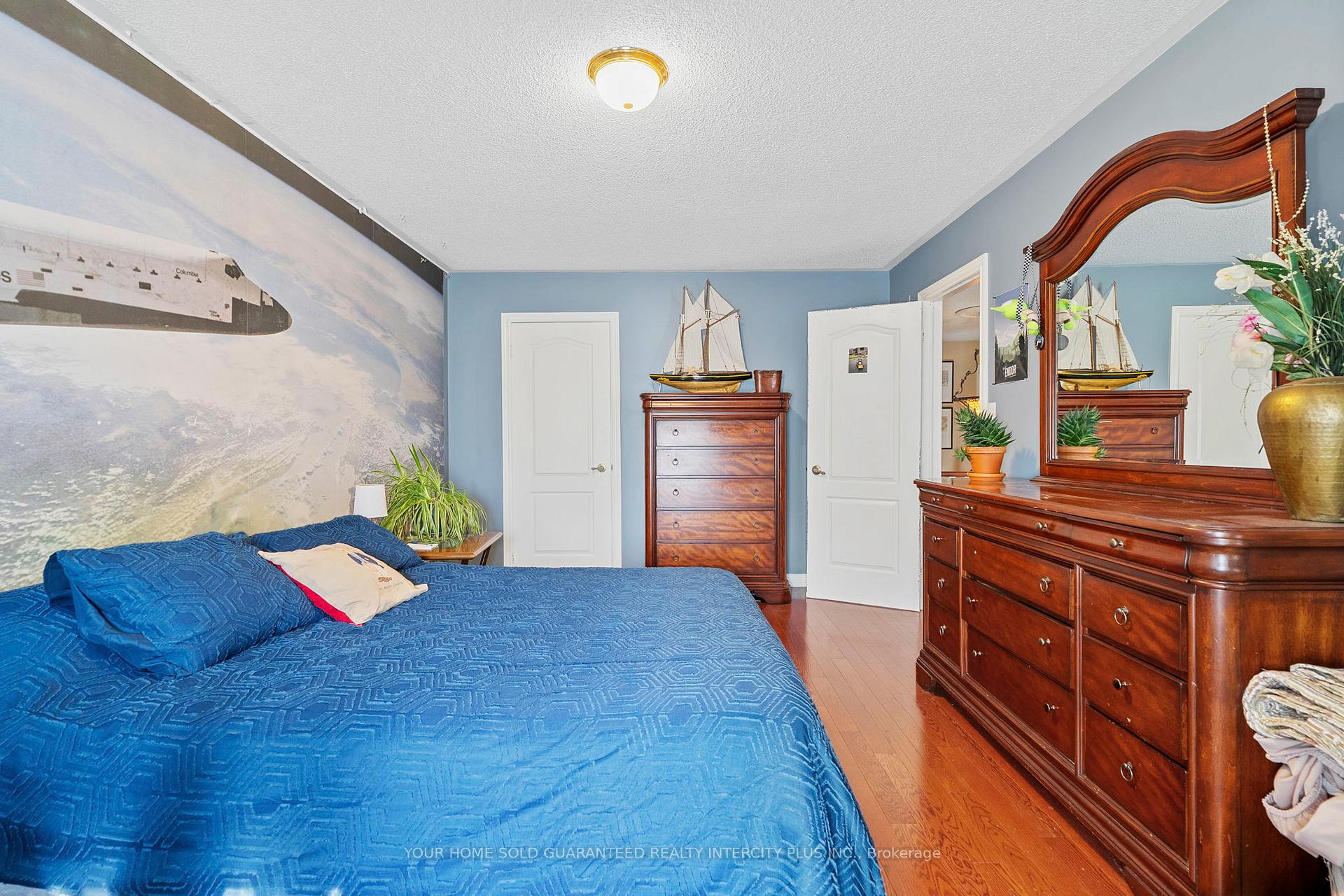 Photo 26 of 19 Mandolin Court, Vaughan, West Woodbridge — HOMEH