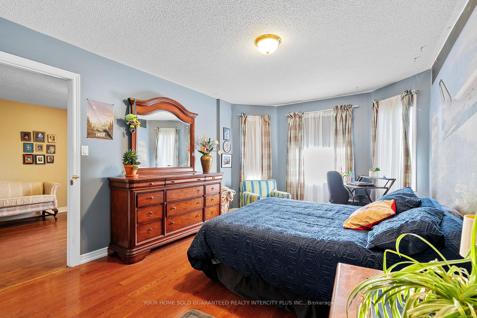 Photo 27 of 19 Mandolin Court, Vaughan, West Woodbridge — HOMEH