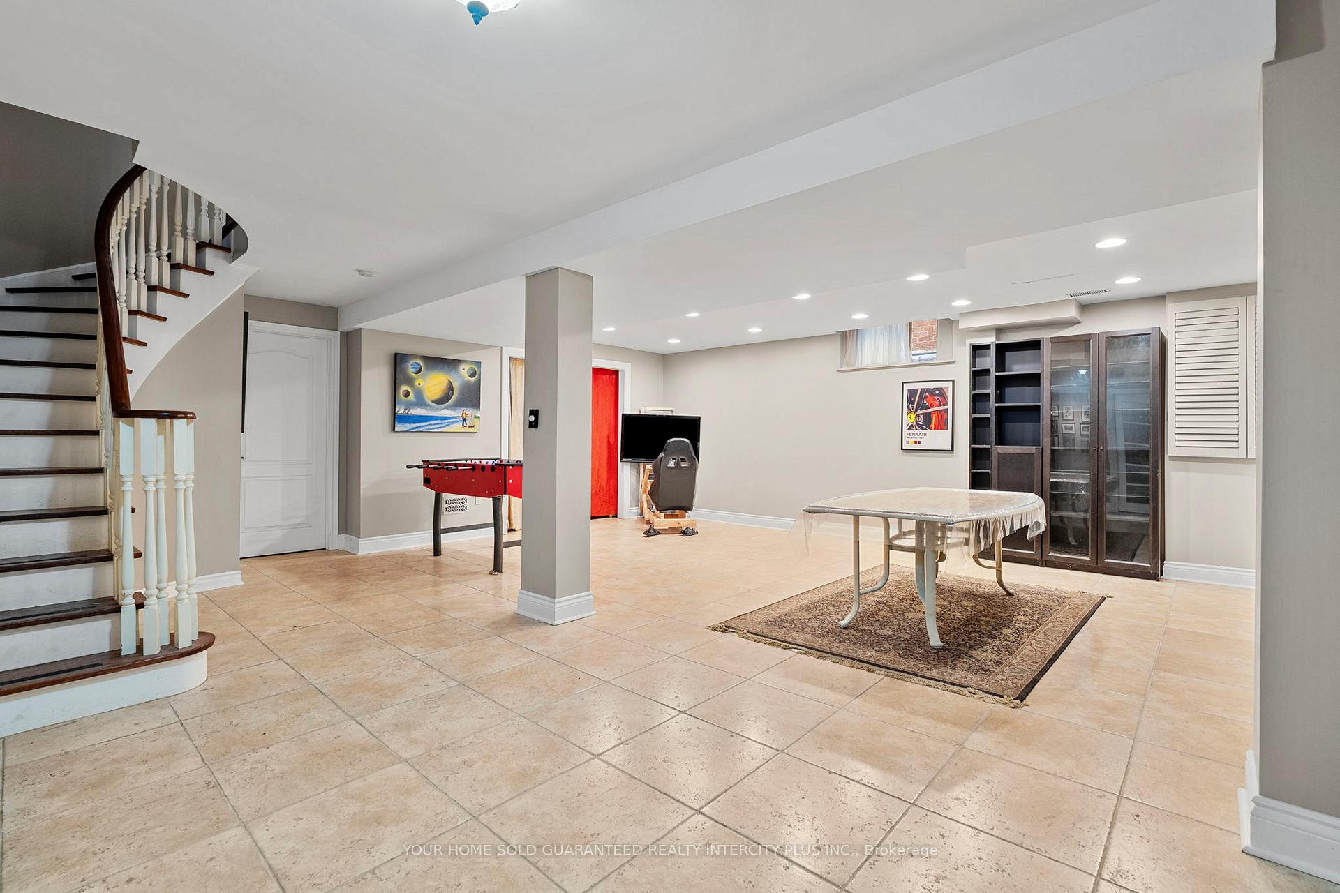 Photo 30 of 19 Mandolin Court, Vaughan, West Woodbridge — HOMEH