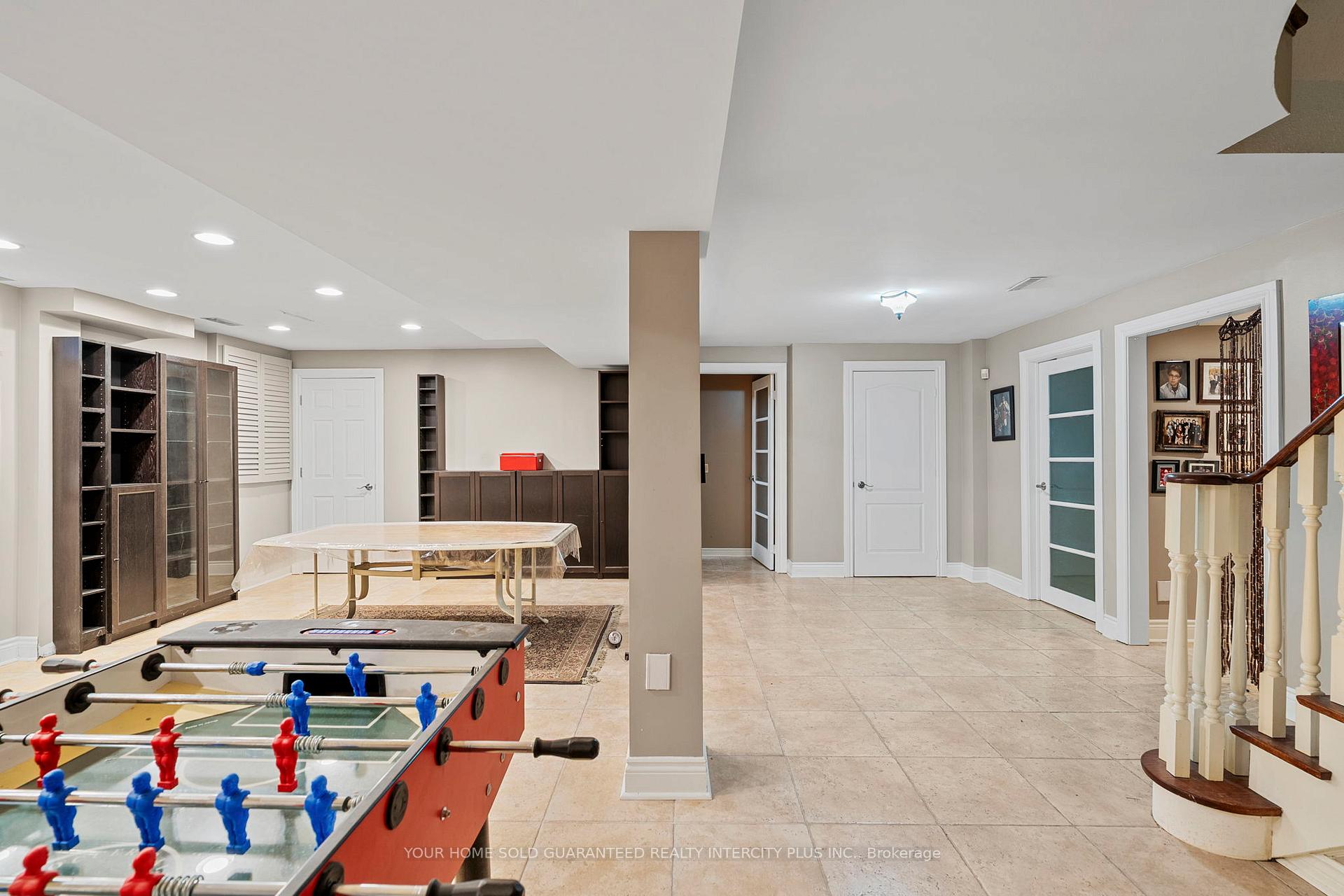 Photo 31 of 19 Mandolin Court, Vaughan, West Woodbridge — HOMEH