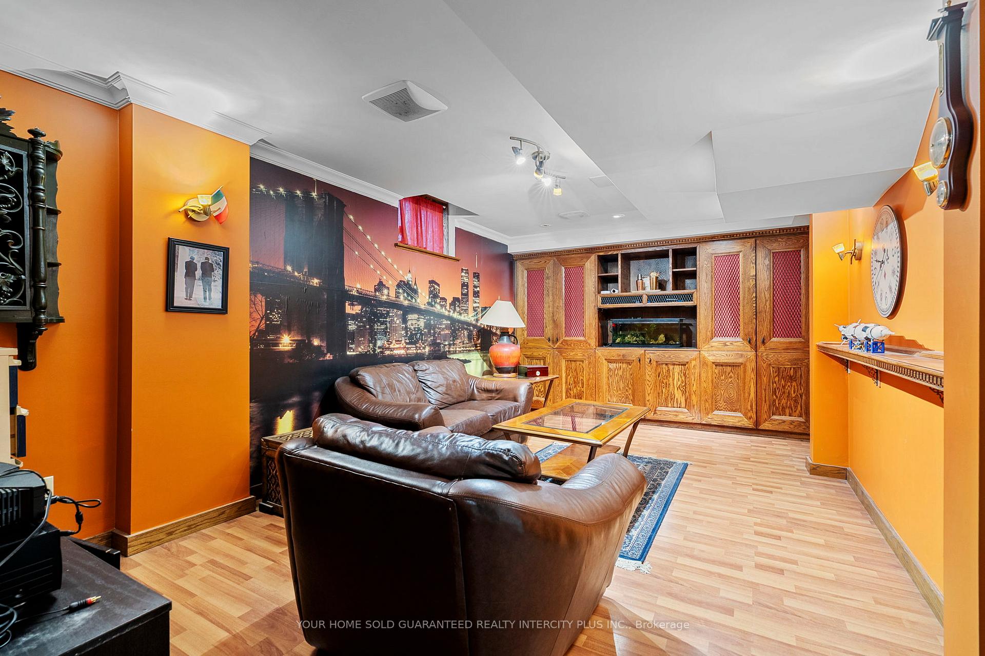 Photo 34 of 19 Mandolin Court, Vaughan, West Woodbridge — HOMEH