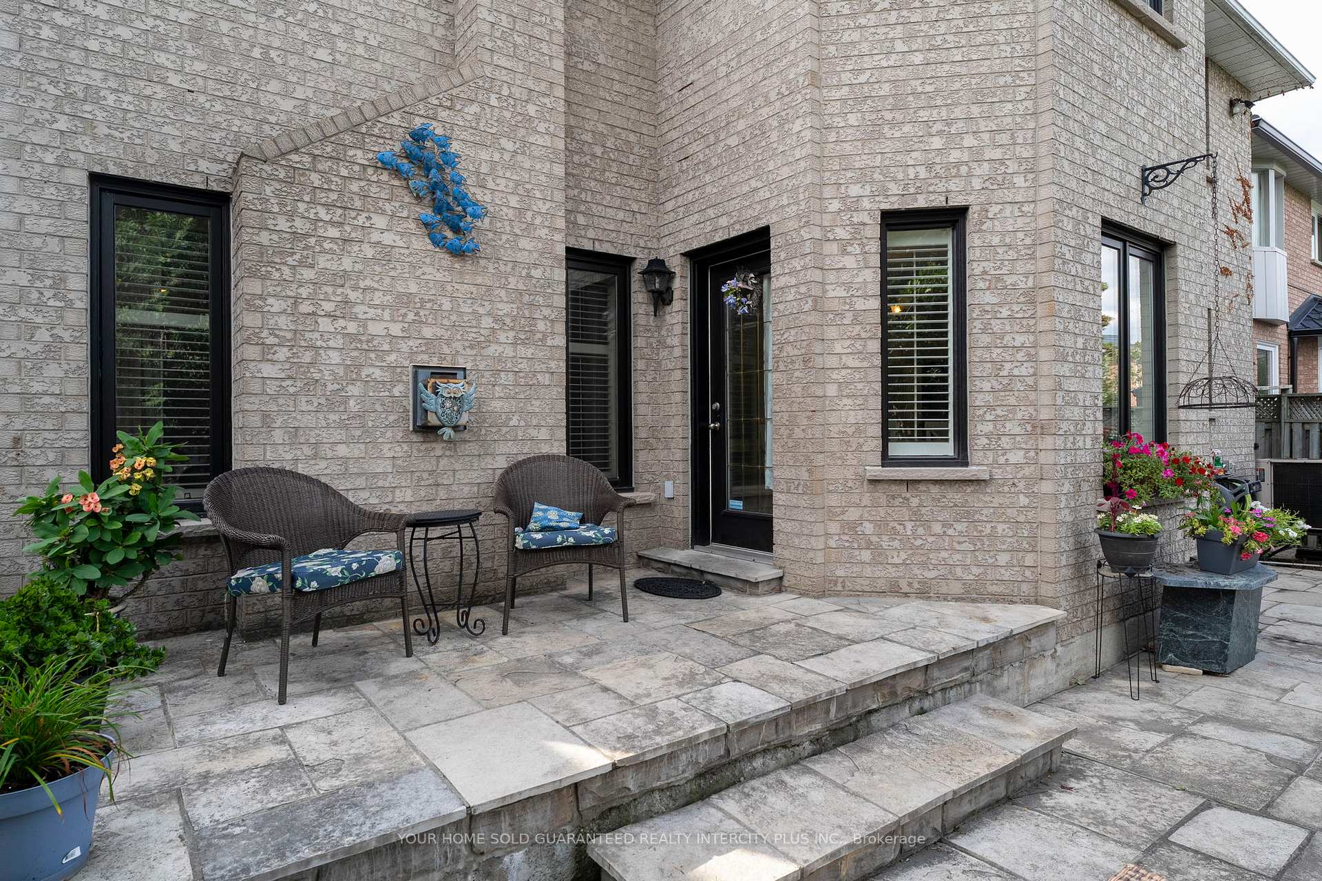 Photo 40 of 19 Mandolin Court, Vaughan, West Woodbridge — HOMEH