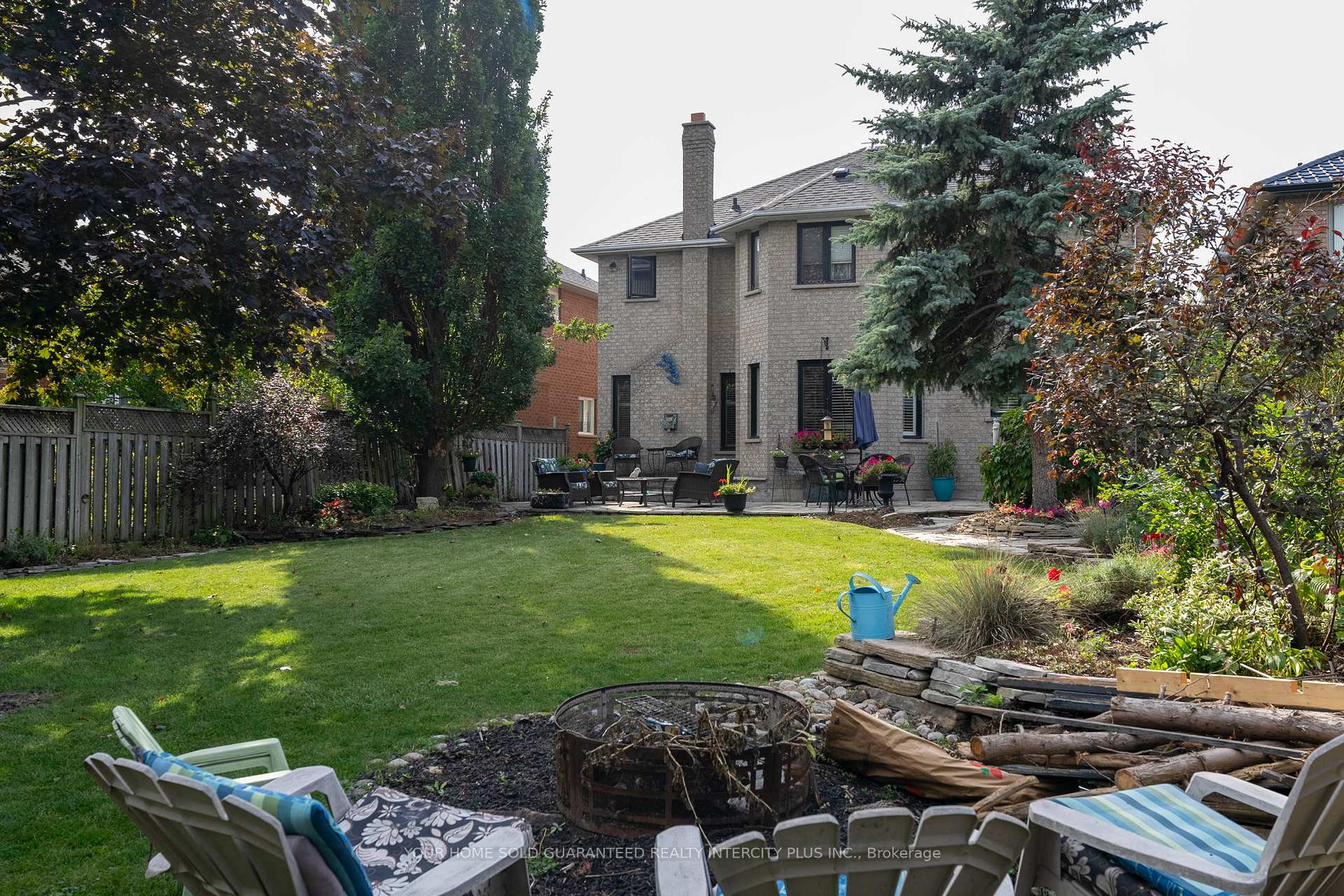 Photo 43 of 19 Mandolin Court, Vaughan, West Woodbridge — HOMEH