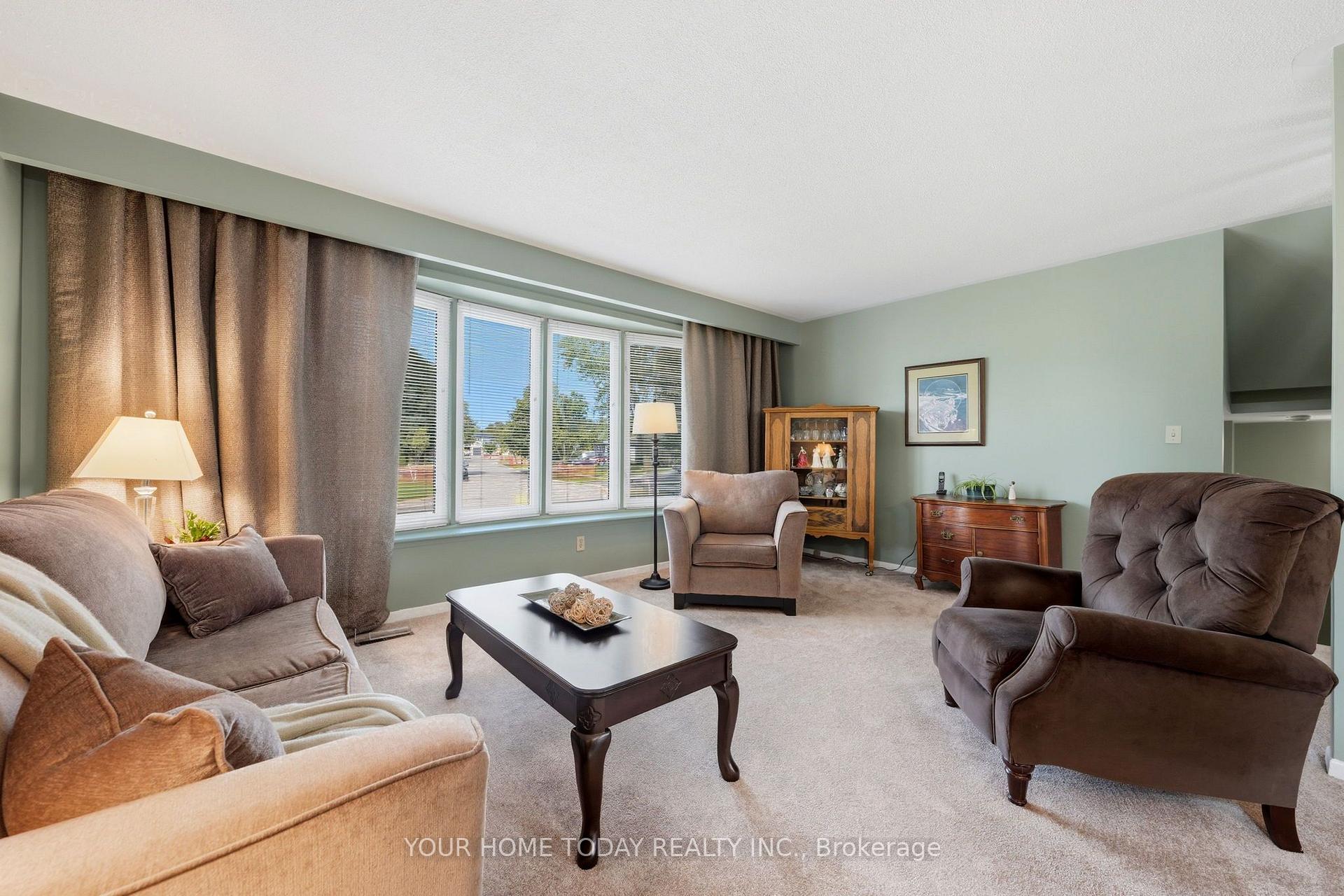 Photo 6 of 10 Marilyn Crescent, Halton Hills, Georgetown — HOMEH