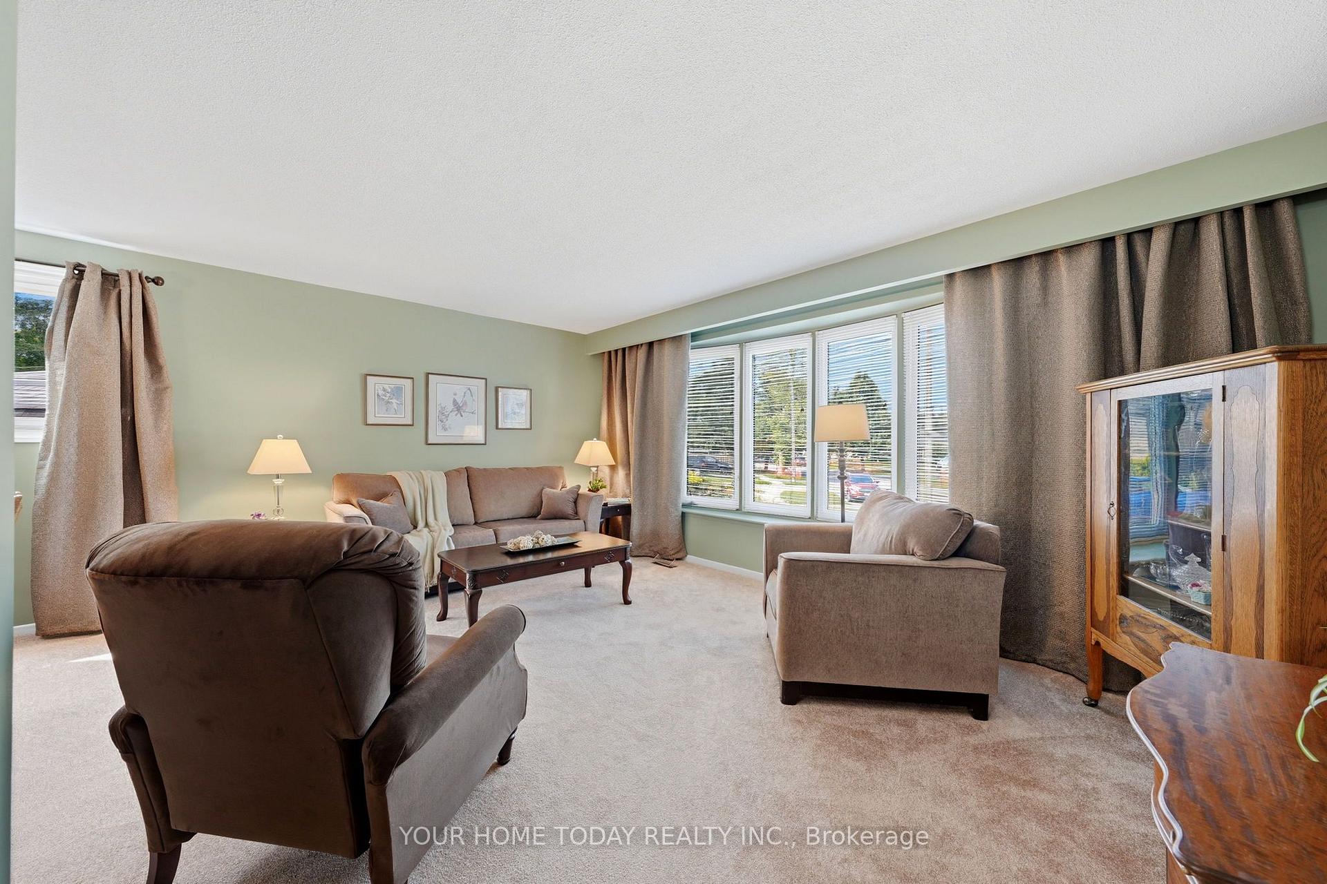 Photo 7 of 10 Marilyn Crescent, Halton Hills, Georgetown — HOMEH