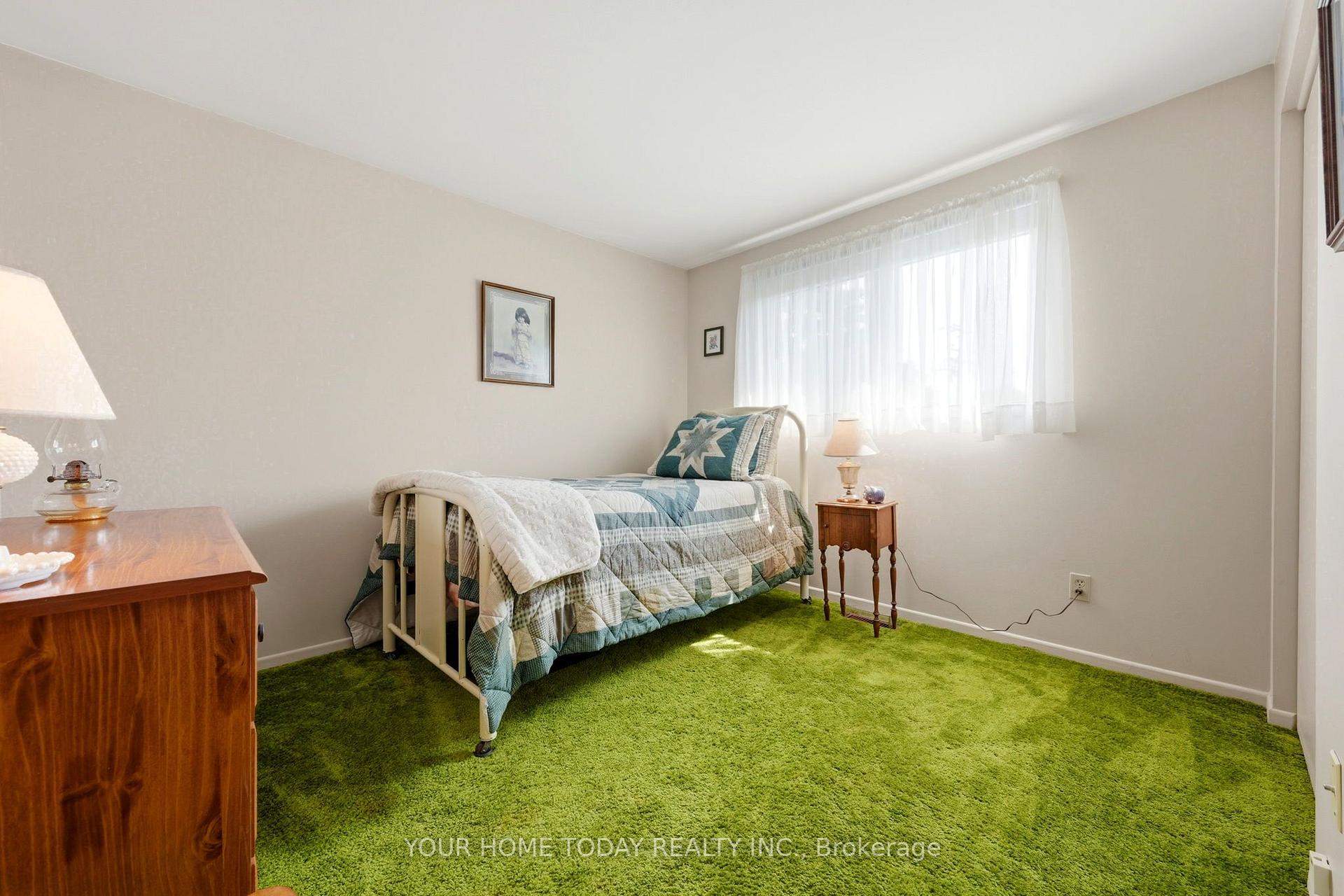 Photo 26 of 10 Marilyn Crescent, Halton Hills, Georgetown — HOMEH