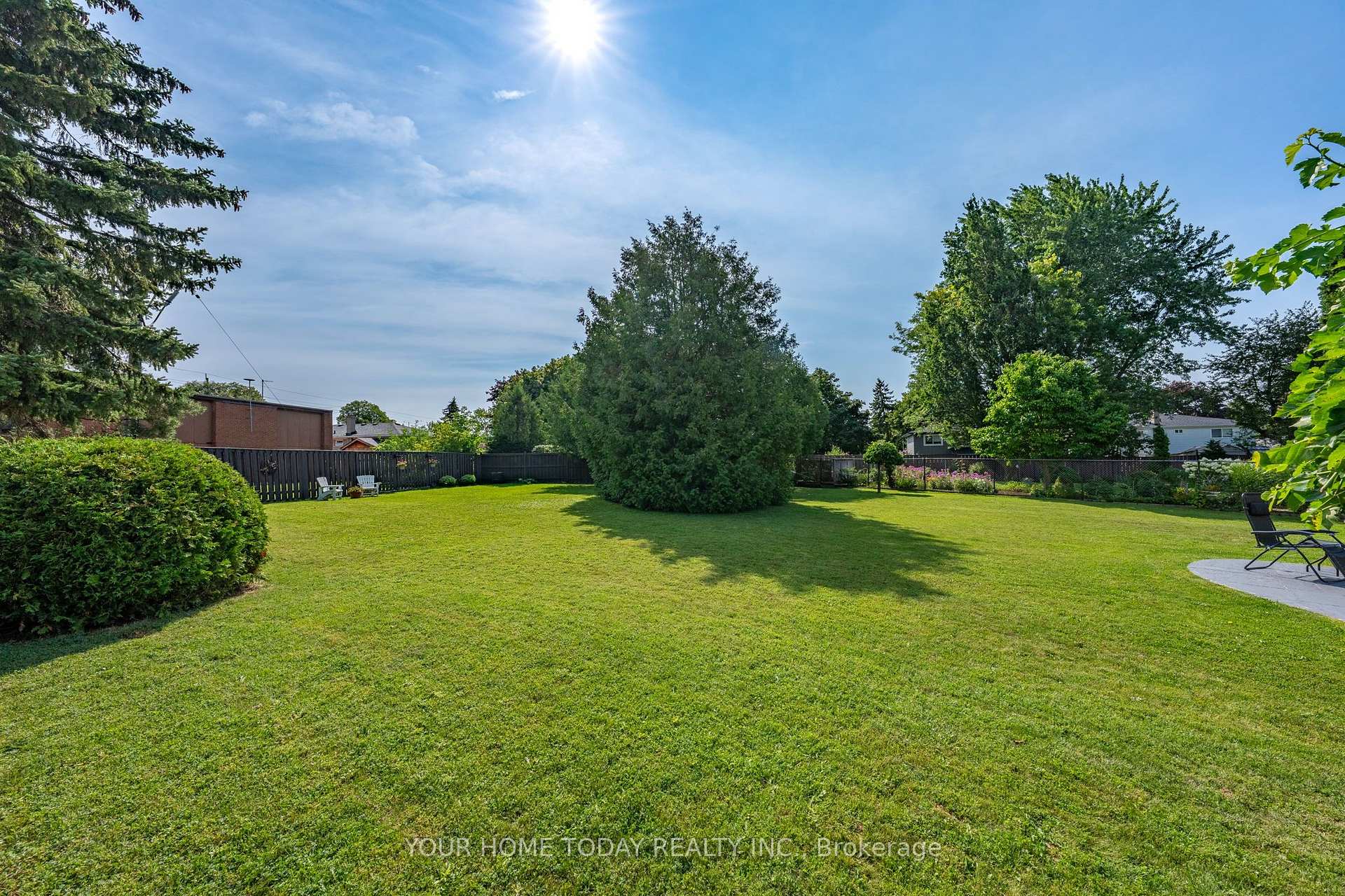 Photo 38 of 10 Marilyn Crescent, Halton Hills, Georgetown — HOMEH