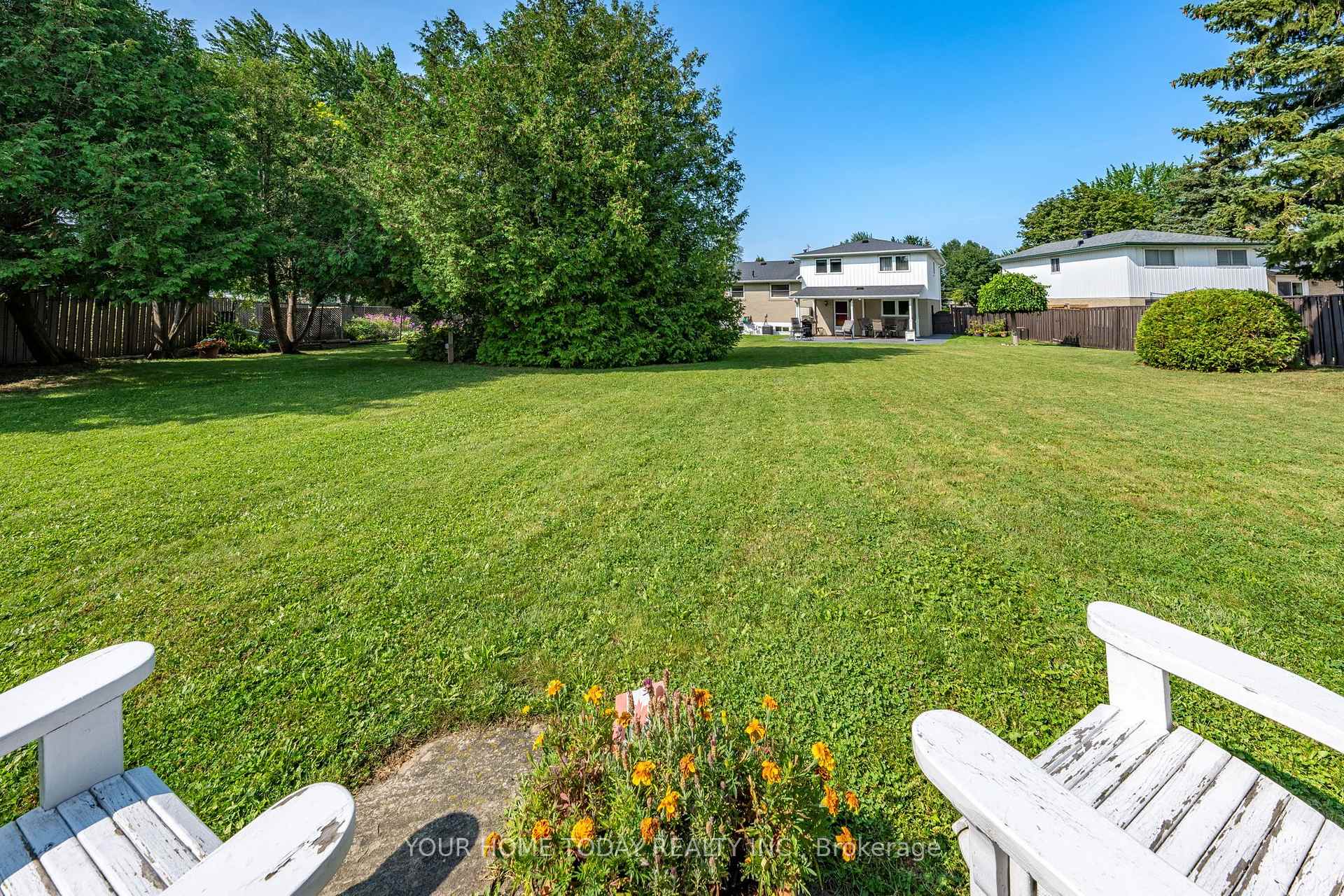 Photo 41 of 10 Marilyn Crescent, Halton Hills, Georgetown — HOMEH