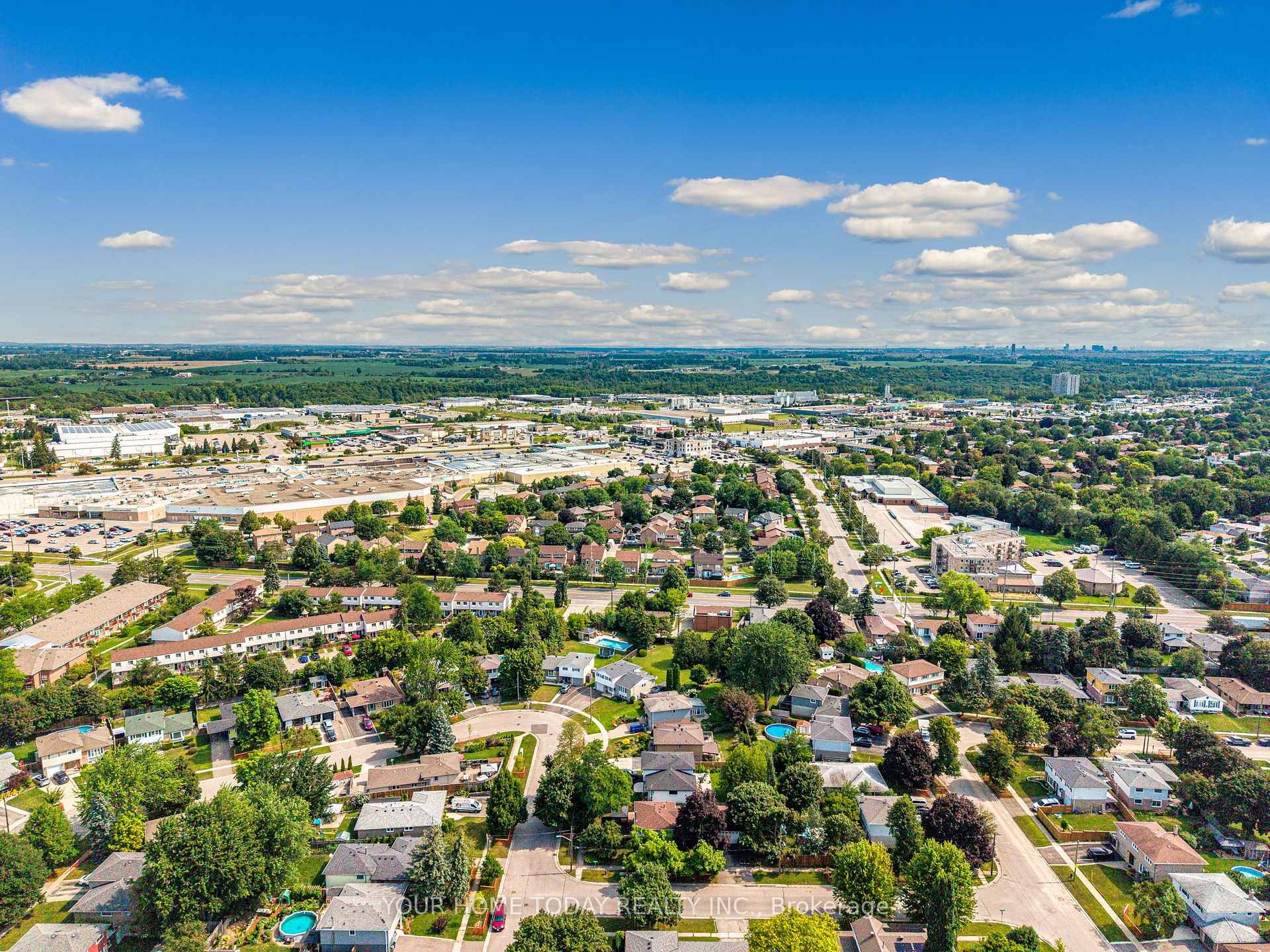 Photo 49 of 10 Marilyn Crescent, Halton Hills, Georgetown — HOMEH