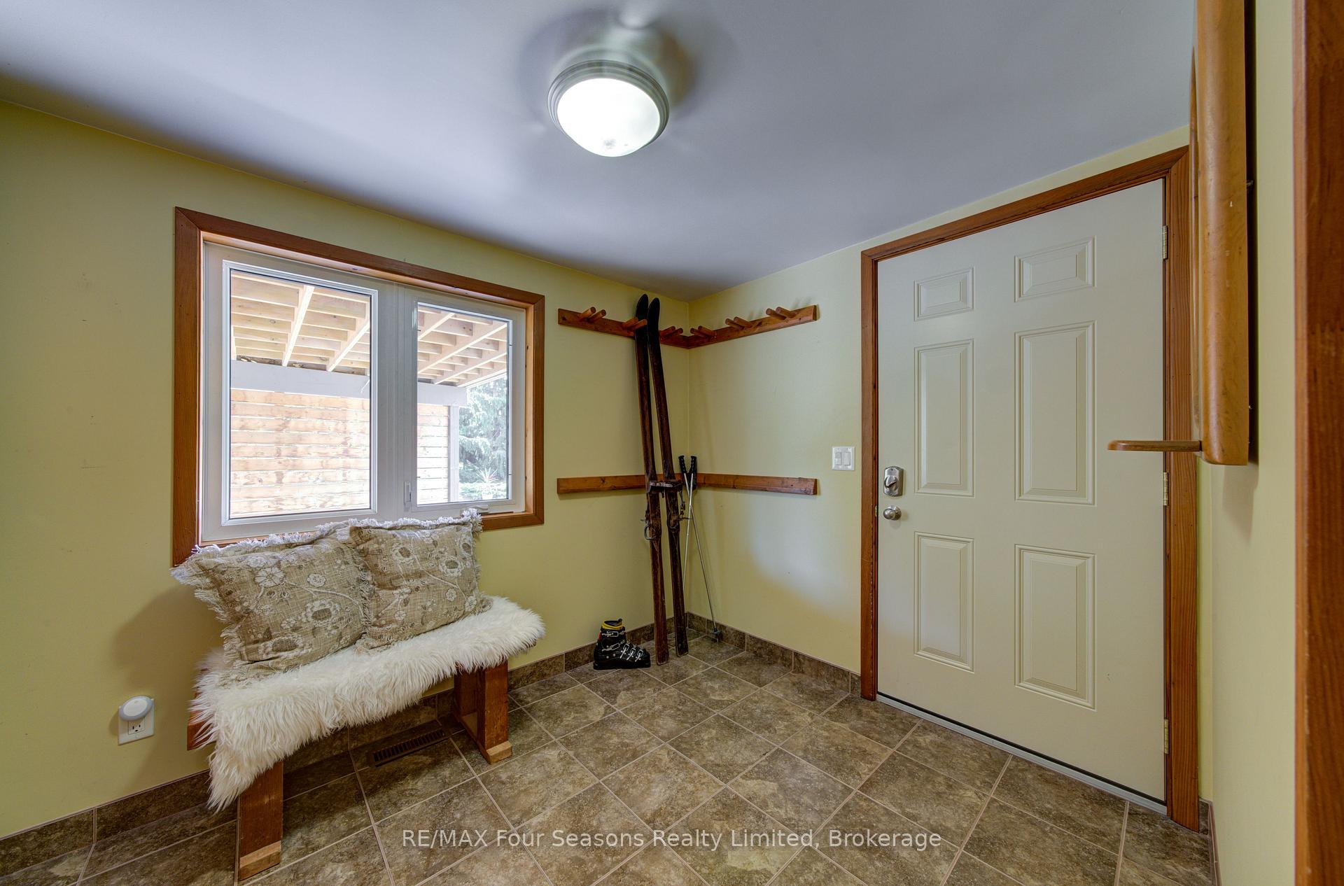 Photo 4 of 141 Jozo Weider Boulevard, Blue Mountains — HOMEH
