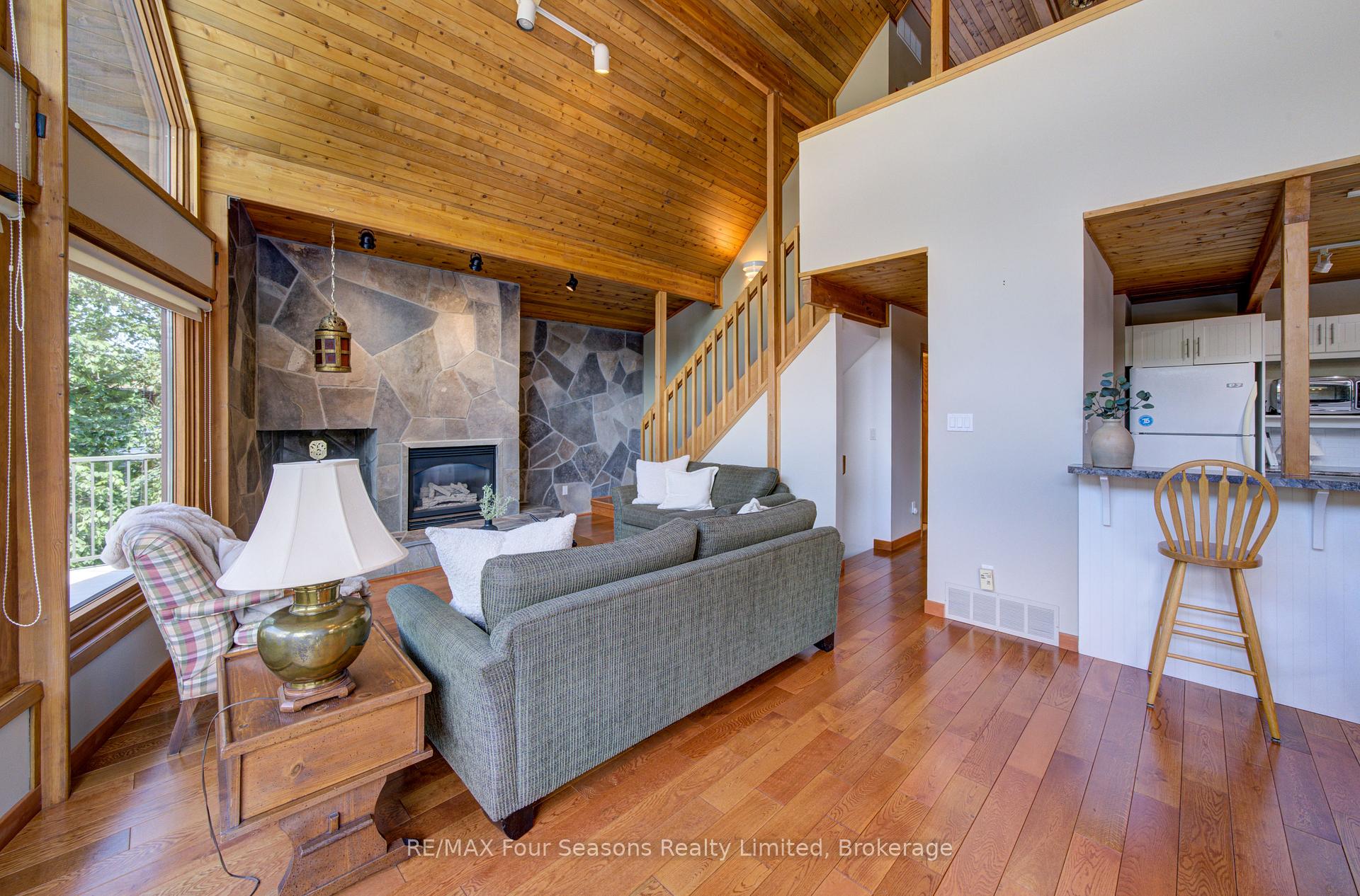 Photo 16 of 141 Jozo Weider Boulevard, Blue Mountains — HOMEH