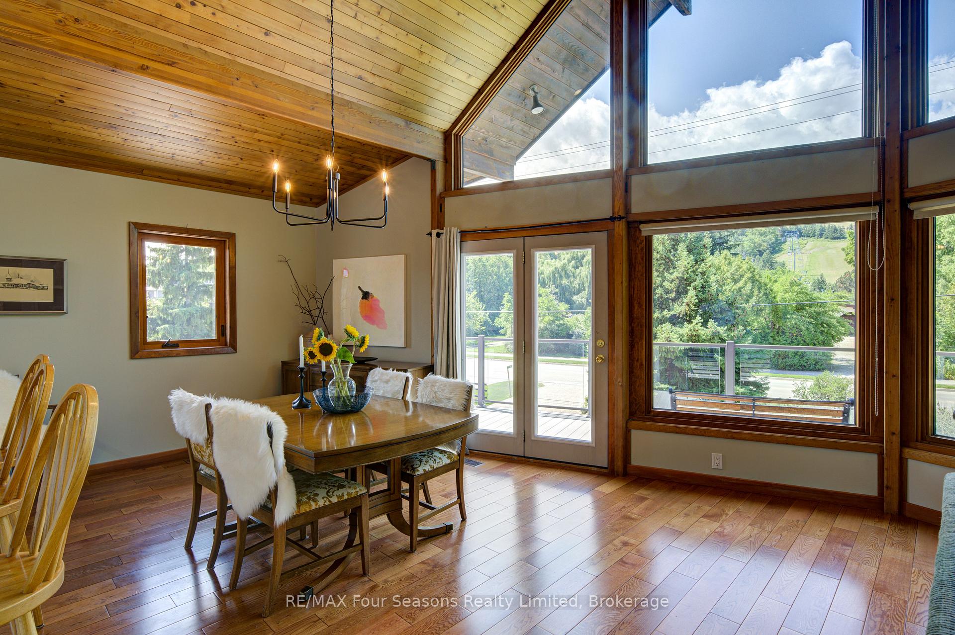 Photo 20 of 141 Jozo Weider Boulevard, Blue Mountains — HOMEH