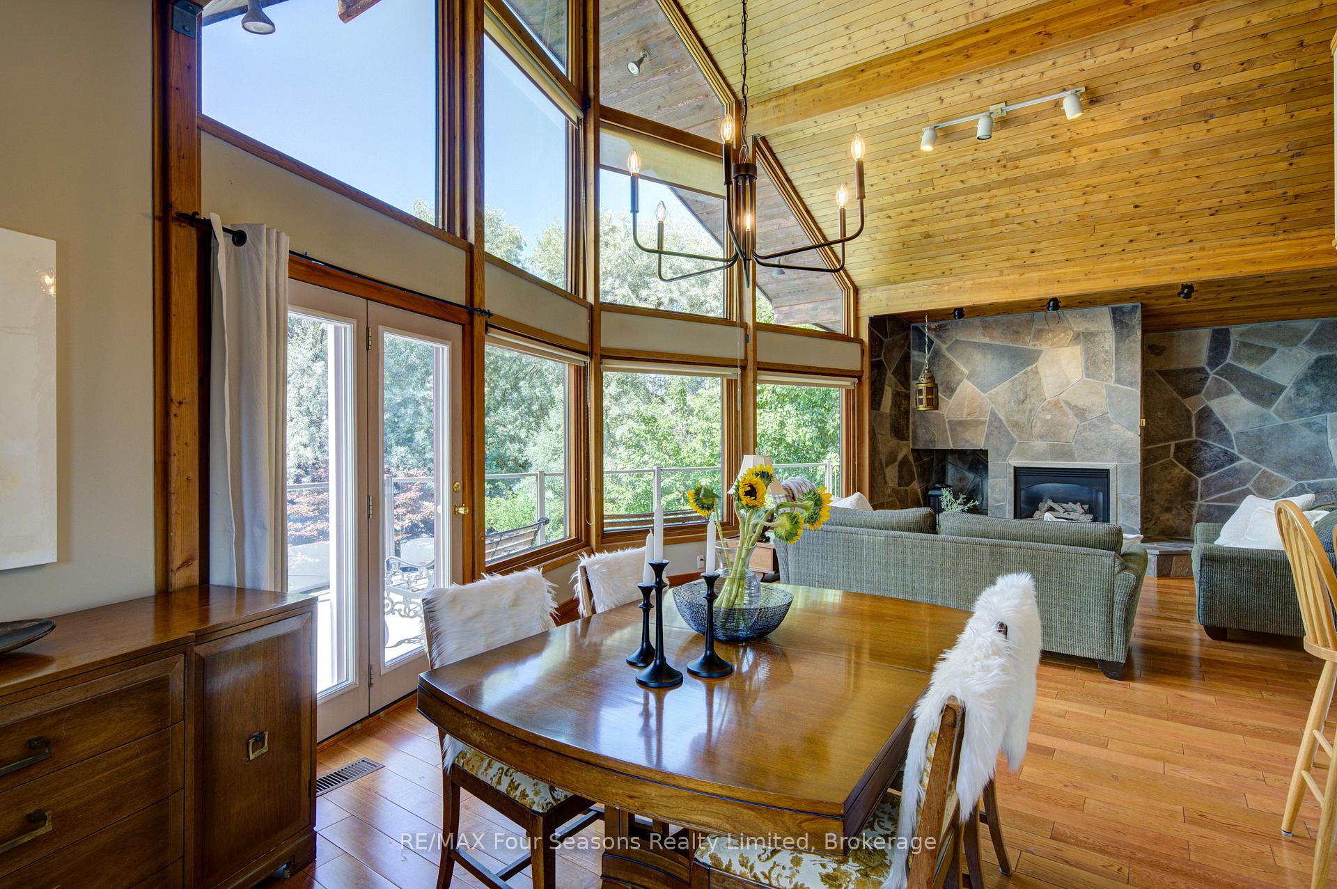Photo 23 of 141 Jozo Weider Boulevard, Blue Mountains — HOMEH