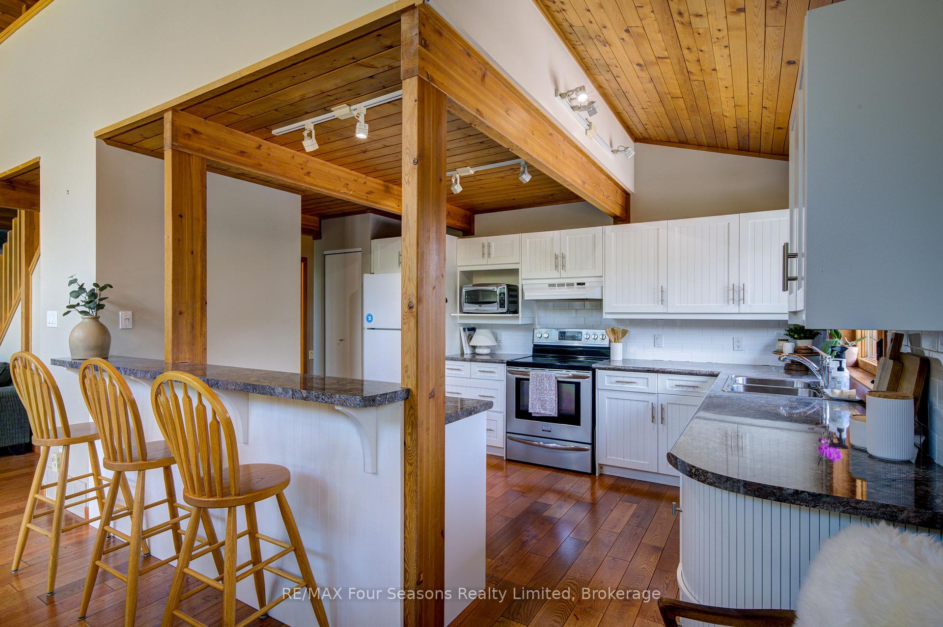 Photo 25 of 141 Jozo Weider Boulevard, Blue Mountains — HOMEH