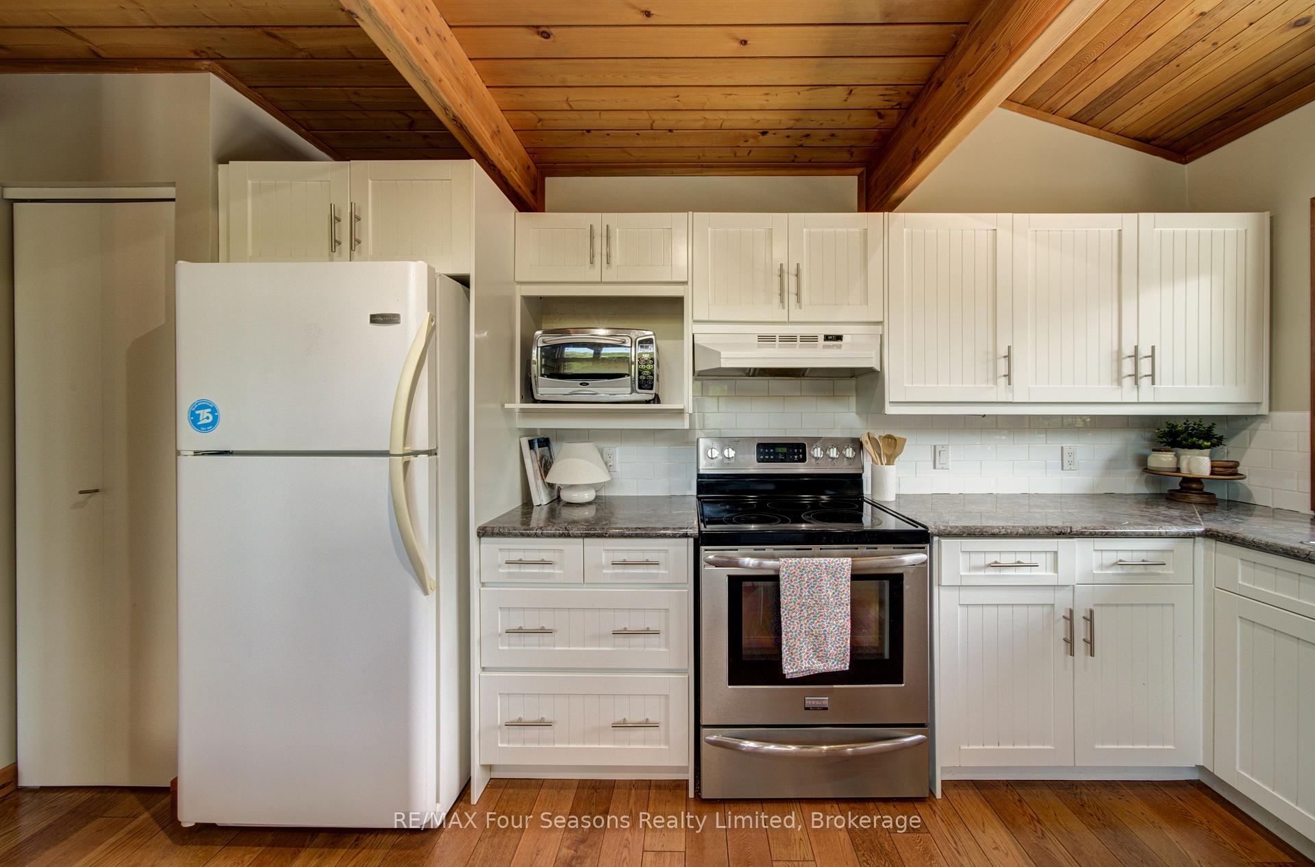 Photo 30 of 141 Jozo Weider Boulevard, Blue Mountains — HOMEH