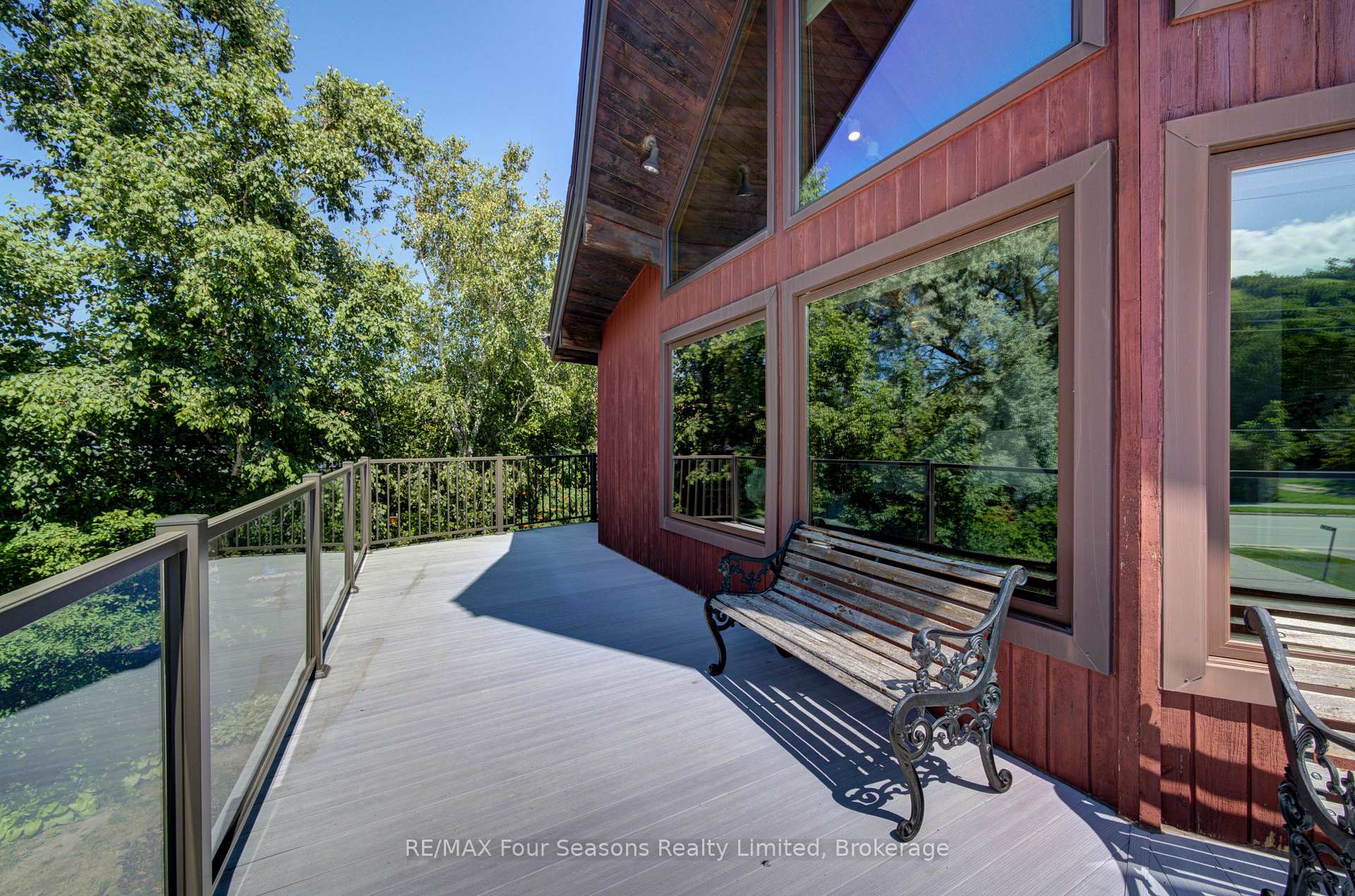Photo 46 of 141 Jozo Weider Boulevard, Blue Mountains — HOMEH