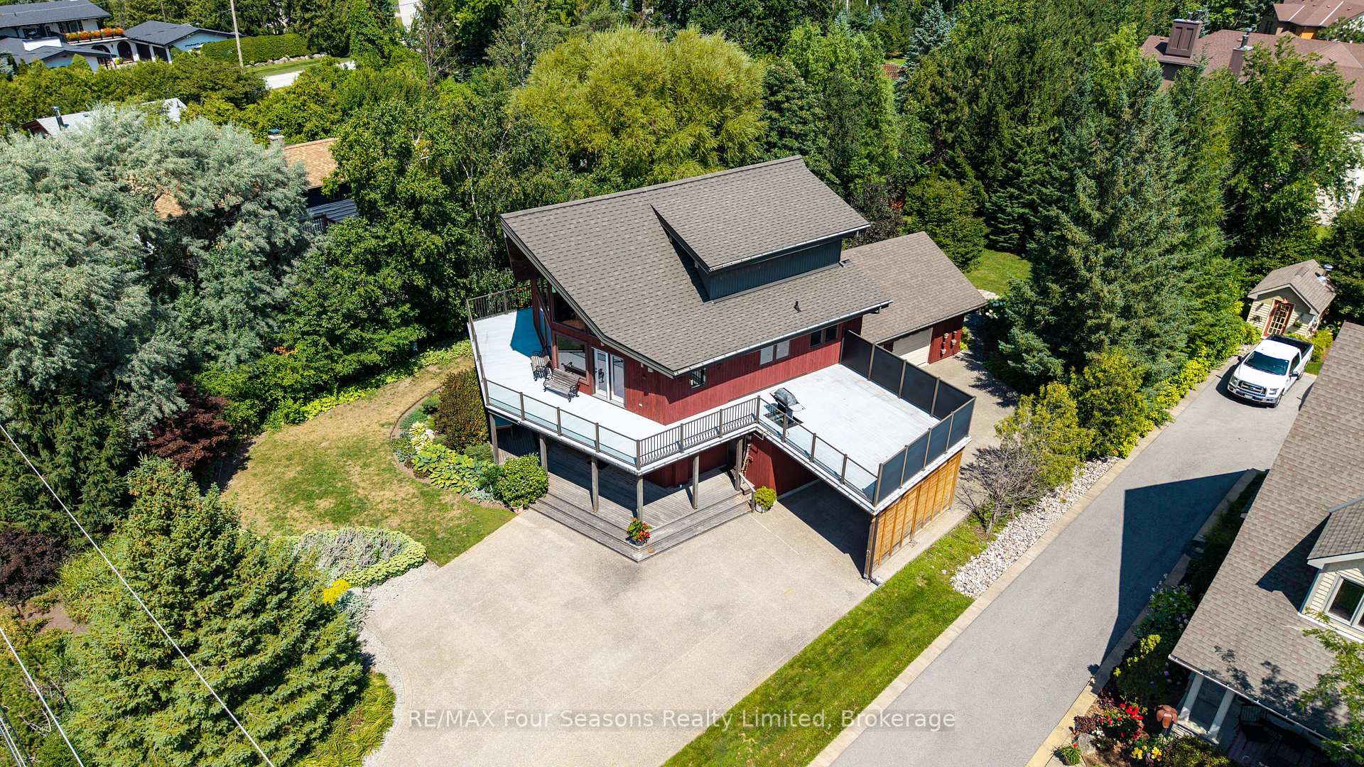 Photo 48 of 141 Jozo Weider Boulevard, Blue Mountains — HOMEH