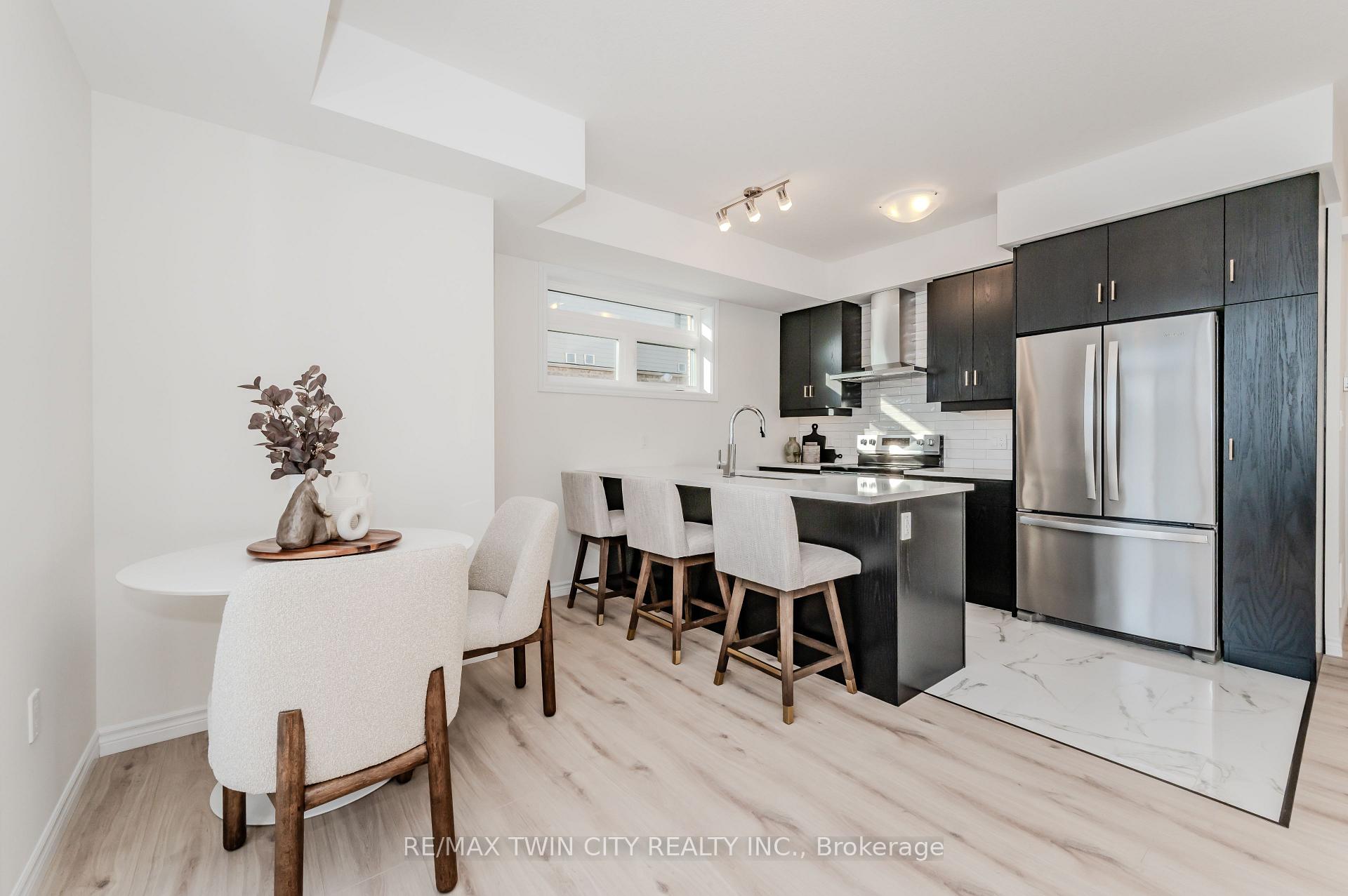 Photo 8 of 22 Lomond Lane, Kitchener, Huron Park — HOMEH