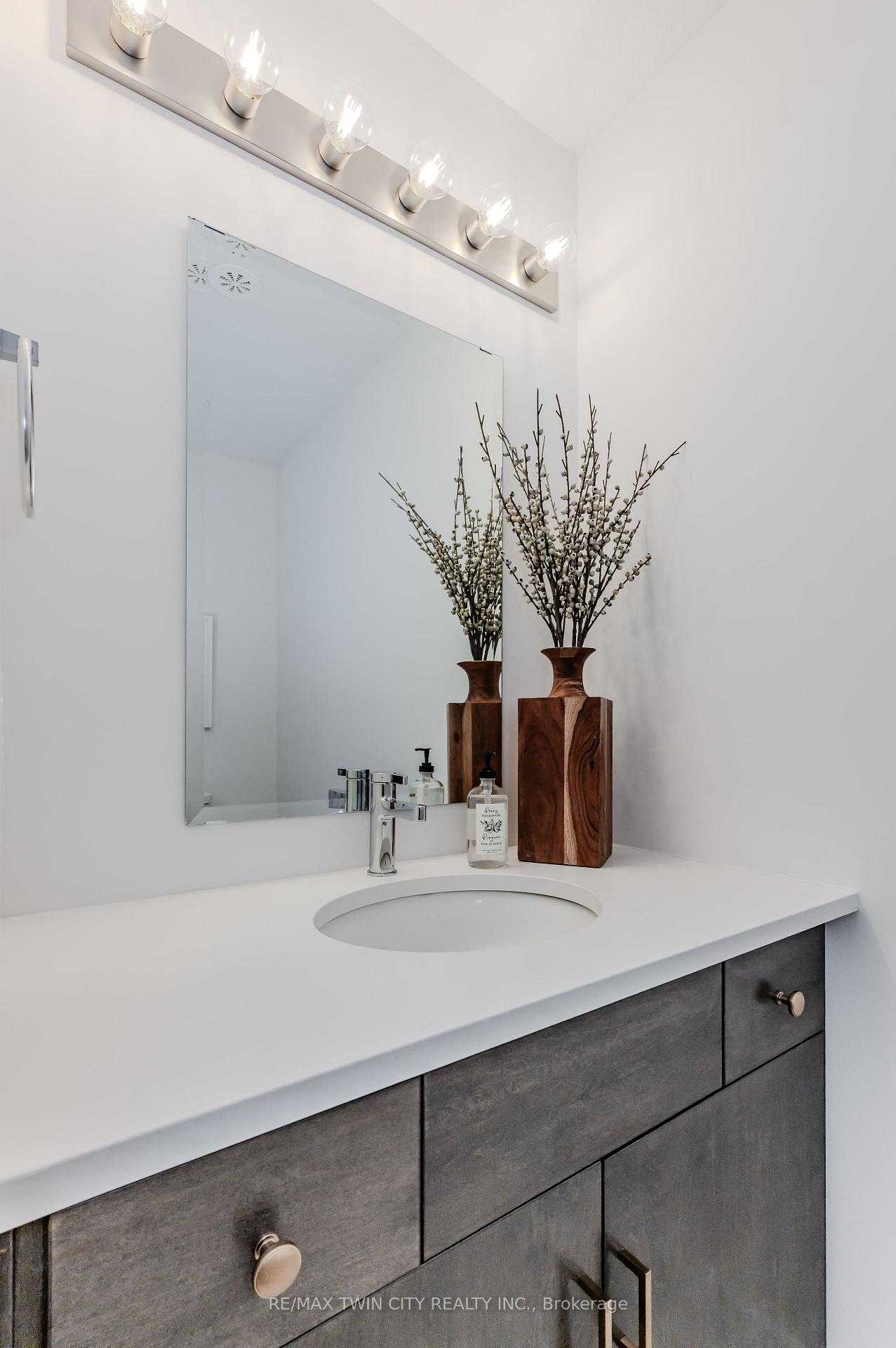 Photo 13 of 22 Lomond Lane, Kitchener, Huron Park — HOMEH
